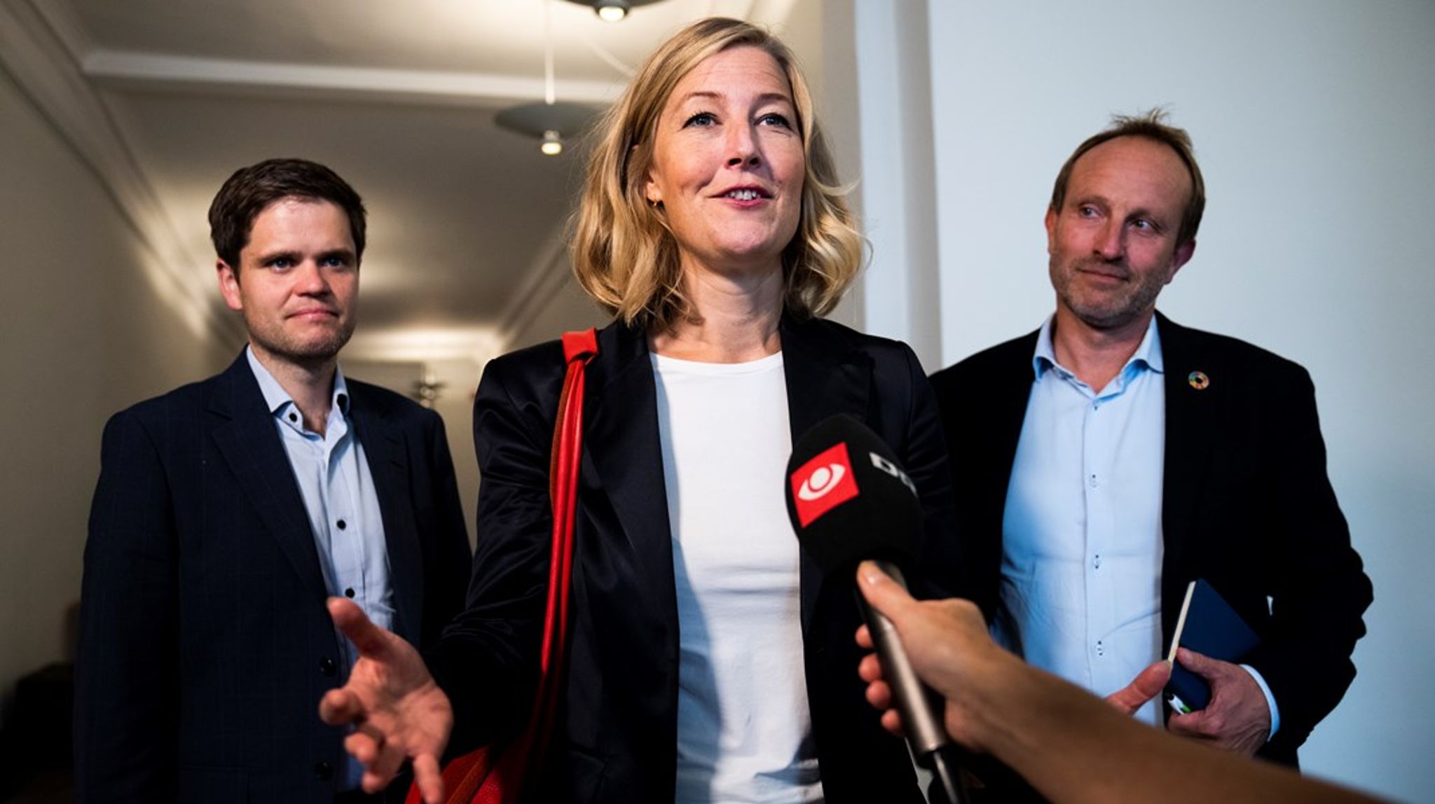 Andreas Steenberg, Martin Lidegaard og Sofie Carsten Nielsen (RV) efter de indledende møder sidste sensommer. Siden dengang er: "der ikke sket noget" fordi S ikke har rykket, det mener RV-ordføreren.