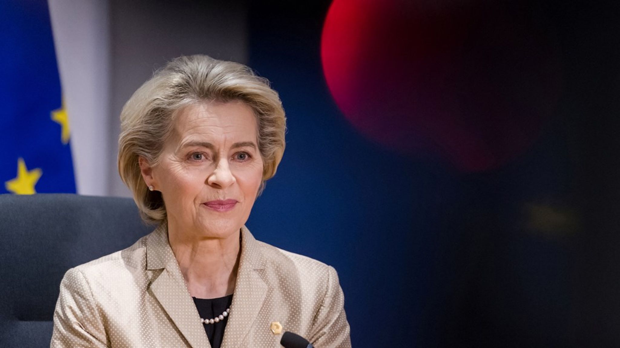 I et stort interview i Die Zeit om europæisk klimapolitik bliver der gået til EU-Kommissionens tyske formand Ursula von der Leyen. Tror hun virkelig, at vi kan håndtere klimaudfordringen i tide, vil journalisten vide? Von der Leyens svar er prisværdigt ærligt og anerkender, at der er brug for ganske meget pragmatisme for at komme igennem med løsningerne.