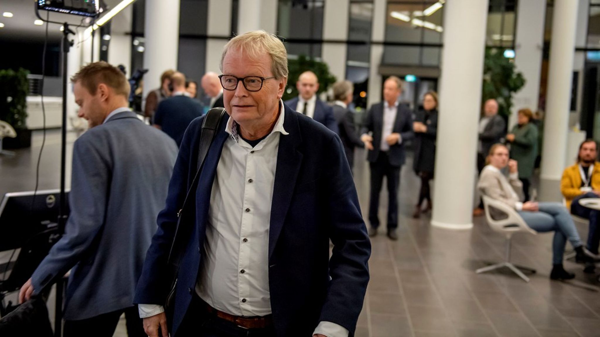 Det vil være "rimelig genialt", hvis der etableres ét sted i alle kommuner, hvor forældre til børn i mistrivsel kan henvende sig og få afklaret, hvilken hjælp deres barn har behov for, lyder det fra formand i KL's socialudvalg, Ulrik Wilbek (V).