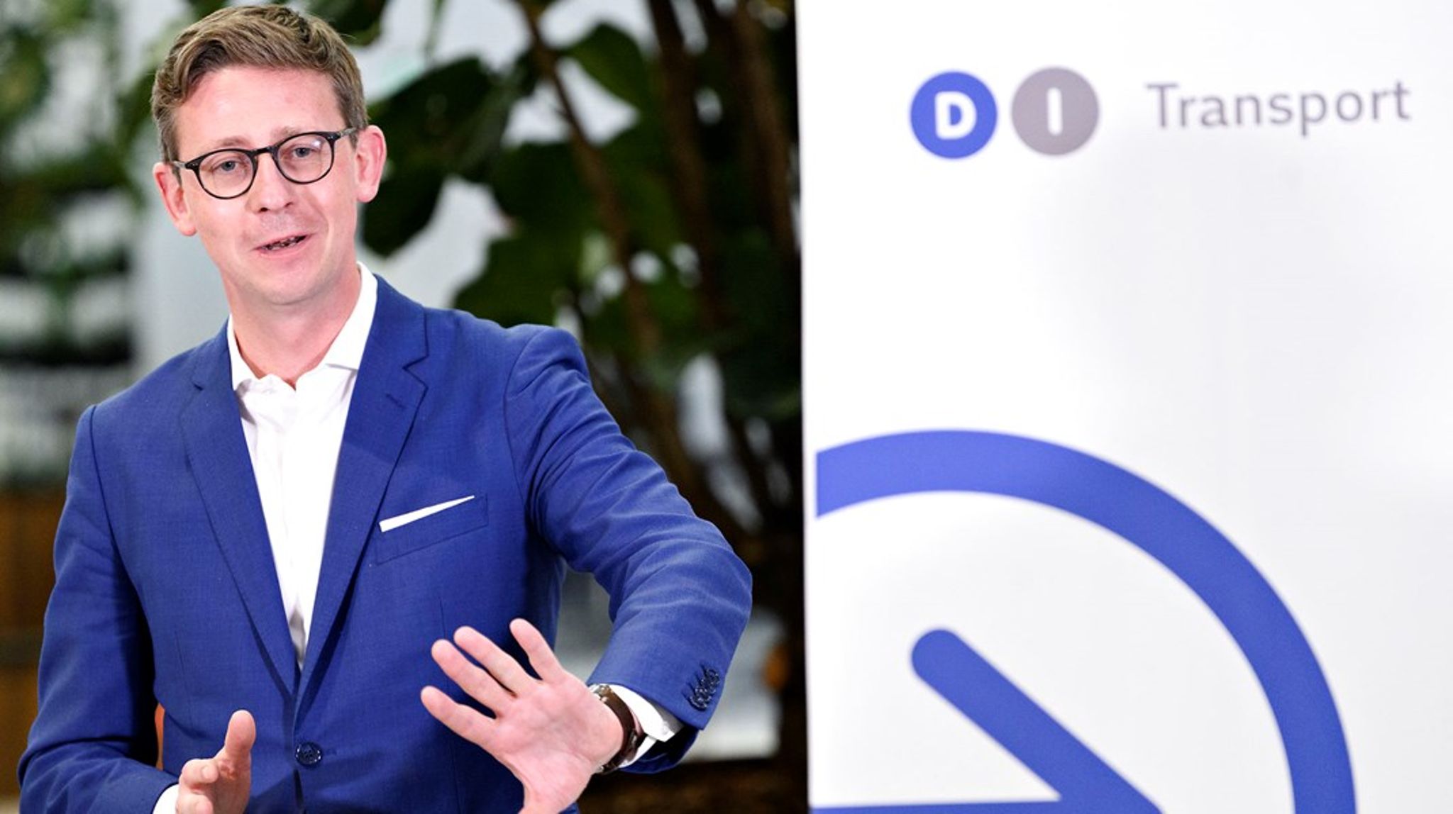 Karsten Lauritzen har droppet titlen som gruppeformand i Venstre til fordel for en direktørpost DI.&nbsp;&nbsp;