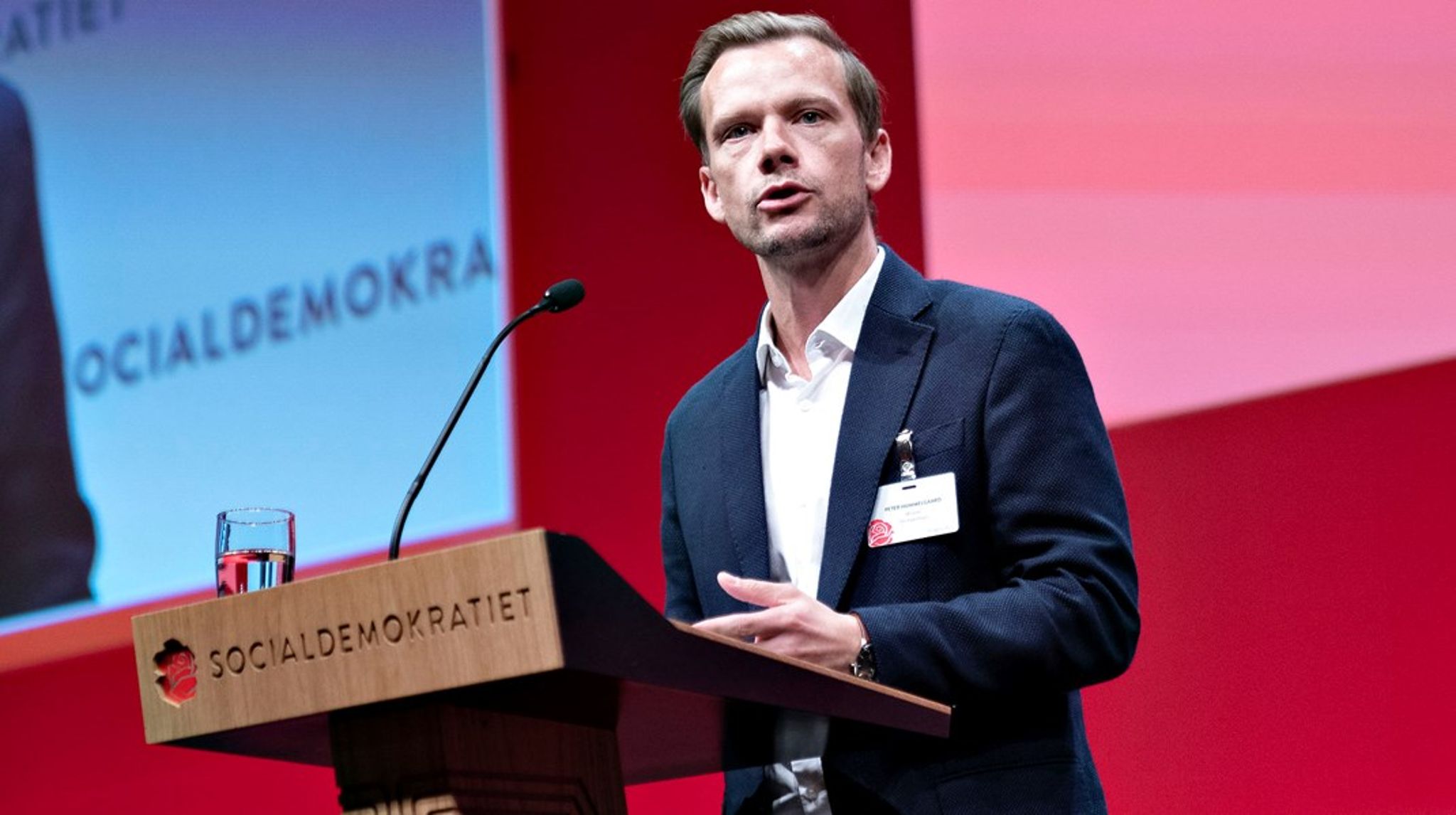 I november 2020 indkaldte beskæftigelsesminister Peter Hummelgaard (S) til trepartsforhandlinger om seksuel chikane. Nu er parterne ved at nærme sig en aftale.&nbsp;