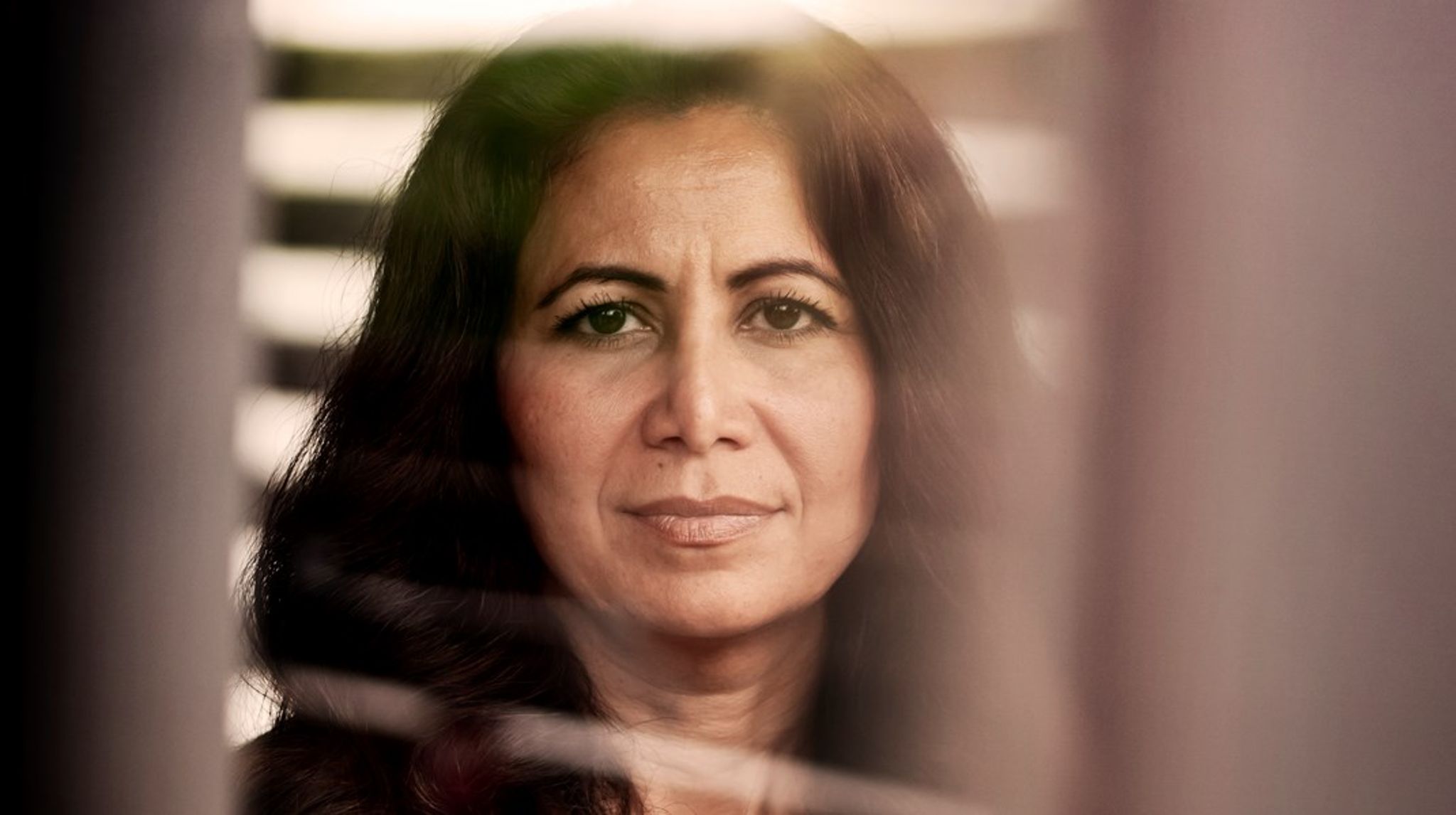 Jeg er imod, at politikerne dikterer undervisningsmateriale. Men når det så er sagt, så håber jeg, at mange lærere vil undervise i Muhammedtegningerne, skriver Özlem Cekic.