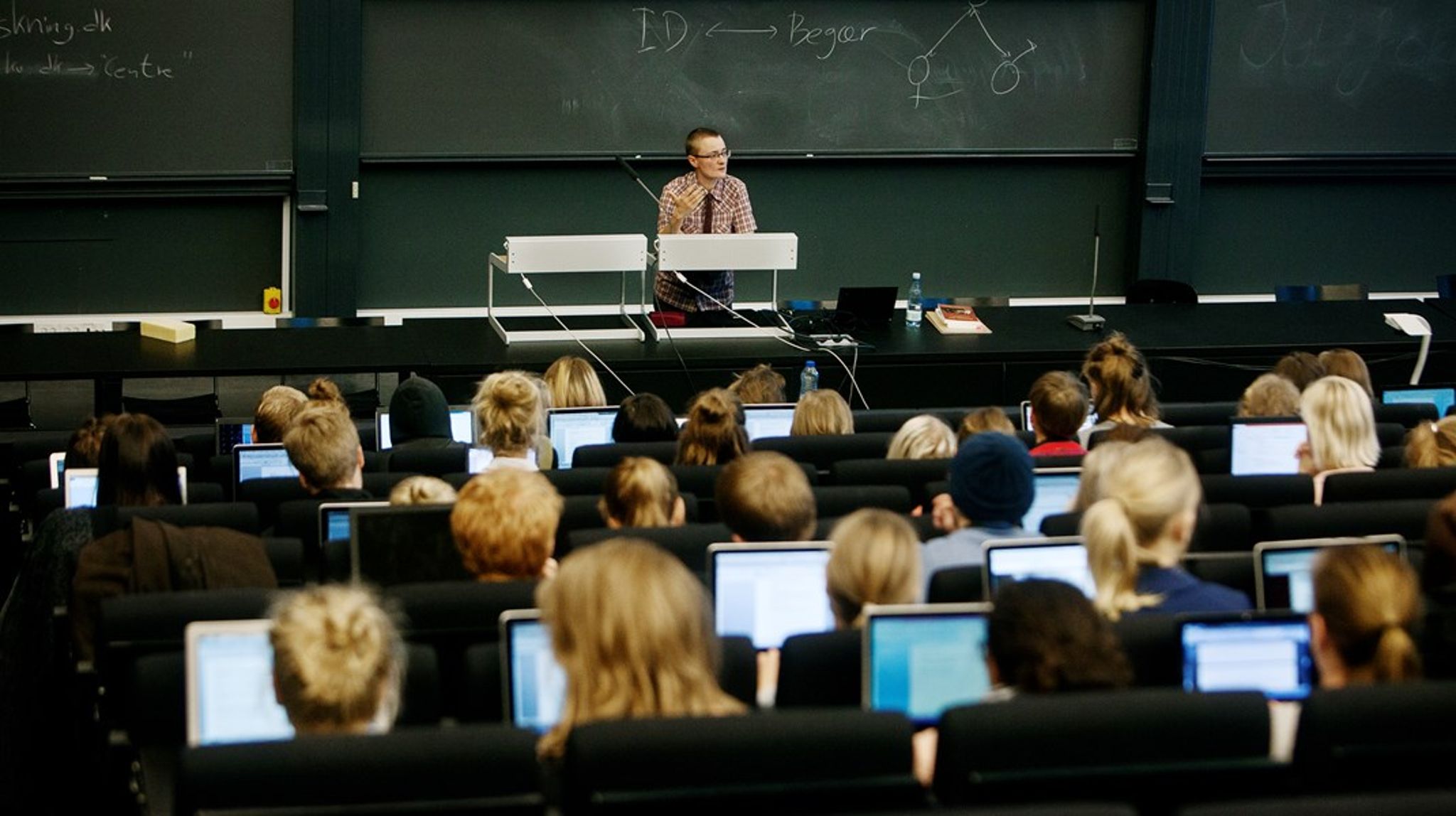 Mere end fire ud af ti dagpengemodtagere hos Magistrenes A-kasse er på den såkaldte dimittendsats og vil blive ramt hårdt på økonomi, det kan få vidtrækkende konsekvenser, skriver Per Clausen.