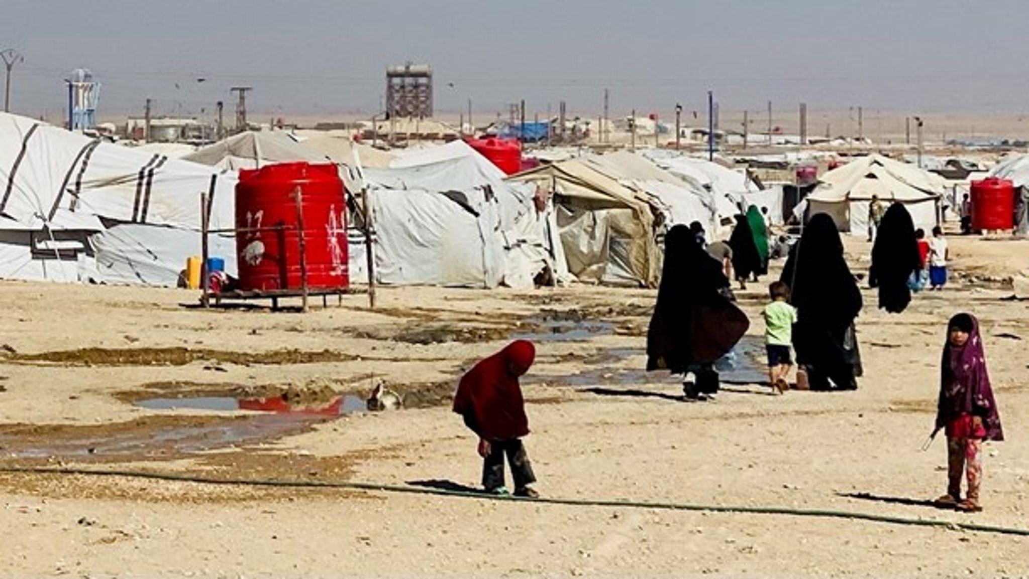 Natascha Ree Mikkelsen og Knud Foldschack startede organisationen Repatriate the Children Denmark i 2020 efter gentagne besøg i de kurdisk kontrollerede fangelejre, her Al-Hol-lejren. 