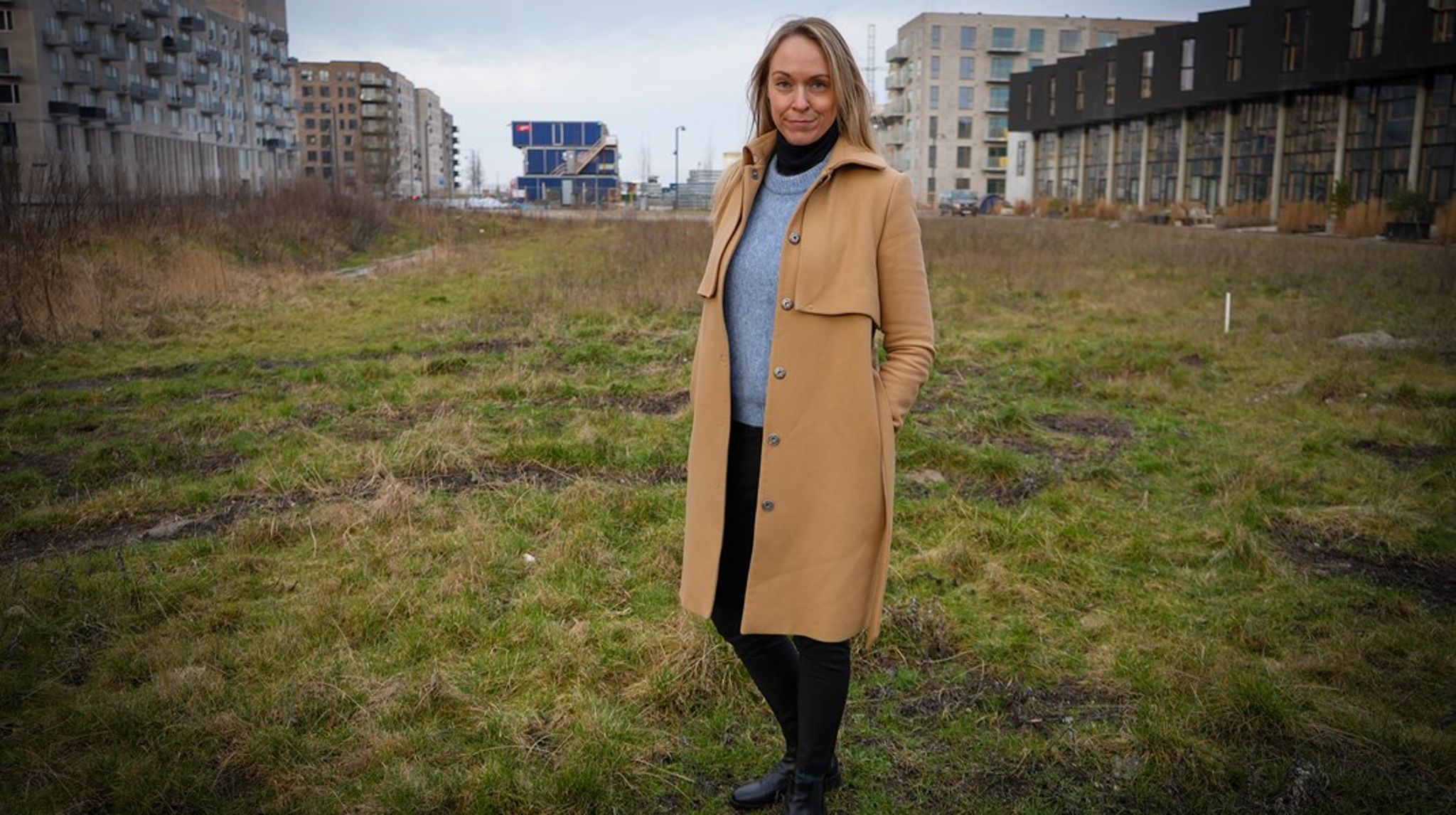 På Asger Jorns Allé i København kan man kigge ned i et stort hul. På sørgeligste vis visualiserer det, at det almene boligbyggeri for en stor del er gået i stå i modsætning til byggeaktiviteten i andre sektorer, skrev BL's vicedirektør i temadebatten.