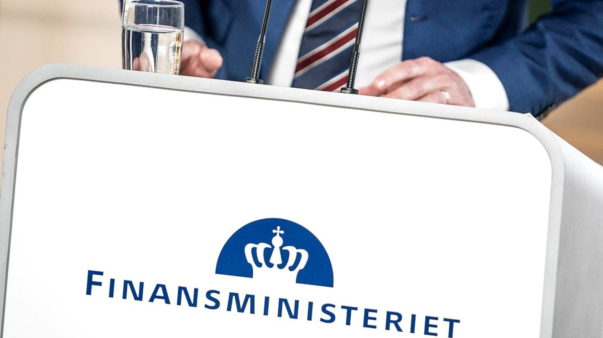 Finansministeriet skiller sig markant ud fra andre departementer, når det kommer til at udbetale bonusser. 