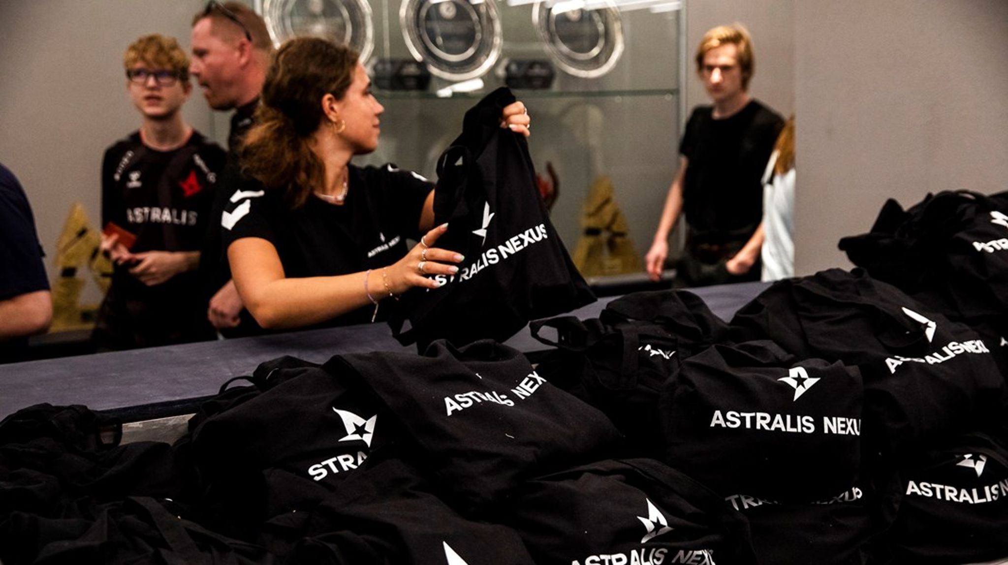 For mange af de frivillige unge gamere, som varetager esportstræningen i de danske esportsforeninger mangler redskaber til at tackle hadefuld tale og diskrimination, skriver Louise Holck, Rico Corneliussen og Asger Toft Johannsen.