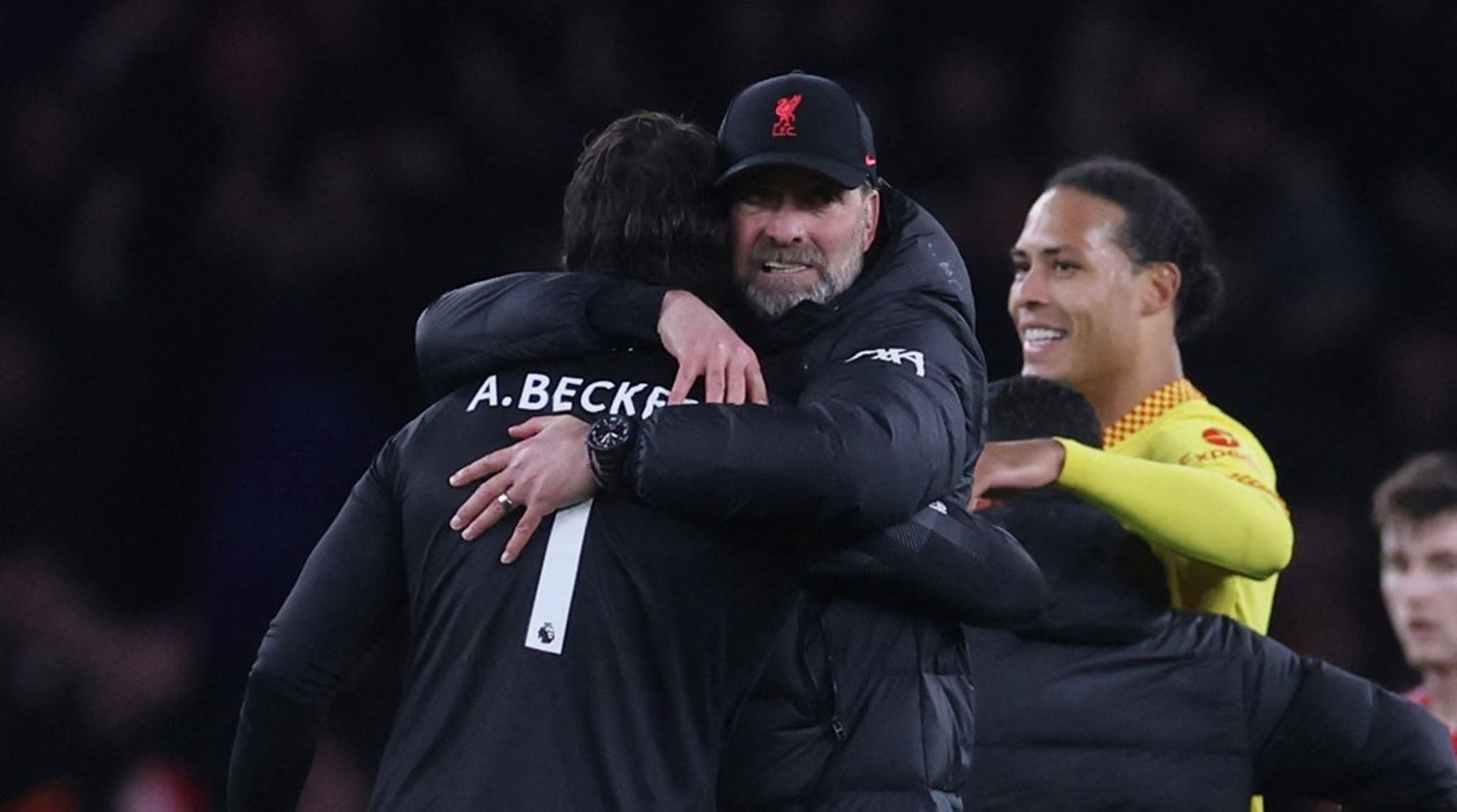 Liverpool FC-manager Jürgen Klopp fejrer sejren på udebane over Arsenal i Premier League 16. marts. For en sjælden gangs skyld valgte NENT, der både har rettighederne til Premier League og Champions League i Danmark, at vise kampen på hovedkanalen 3+, mens Champions League-kampene samme aften blev flyttet til sekundære kanaler. I 2022 bliver Premier League blevet den mest værdifulde sportsrettighed i Danmark. 