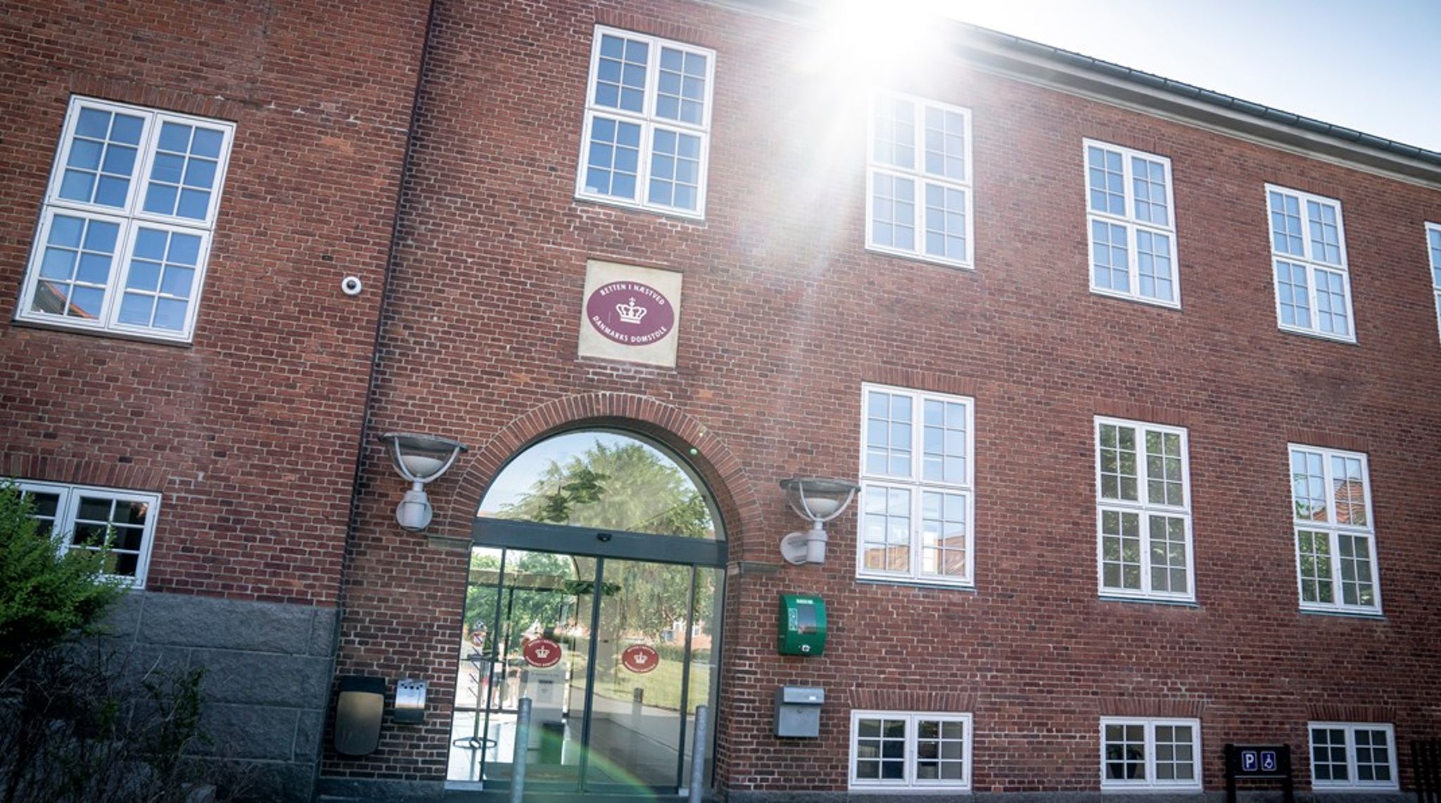 Retten i Næstved kendte torsdag en tidligere kommunaldirektør i Sorø Kommune skyldig for bedrageri med kommunale midler.&nbsp;