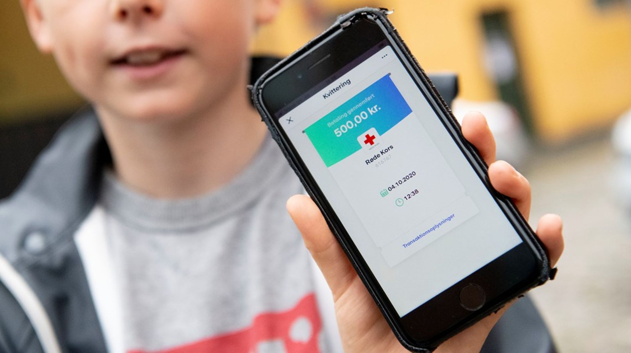 Når velgørende organisationer samler ind via MobilePay, her ved Røde Kors' landsindsamling i 2020, er nogle fritaget for gebyrer og andre ikke. Ovenpå en succesfuld aftale med Mastercard håber ISOBRO at forhandle bedre vilkår for alle medlemsorganisationer. <i>Arkivfoto </i>