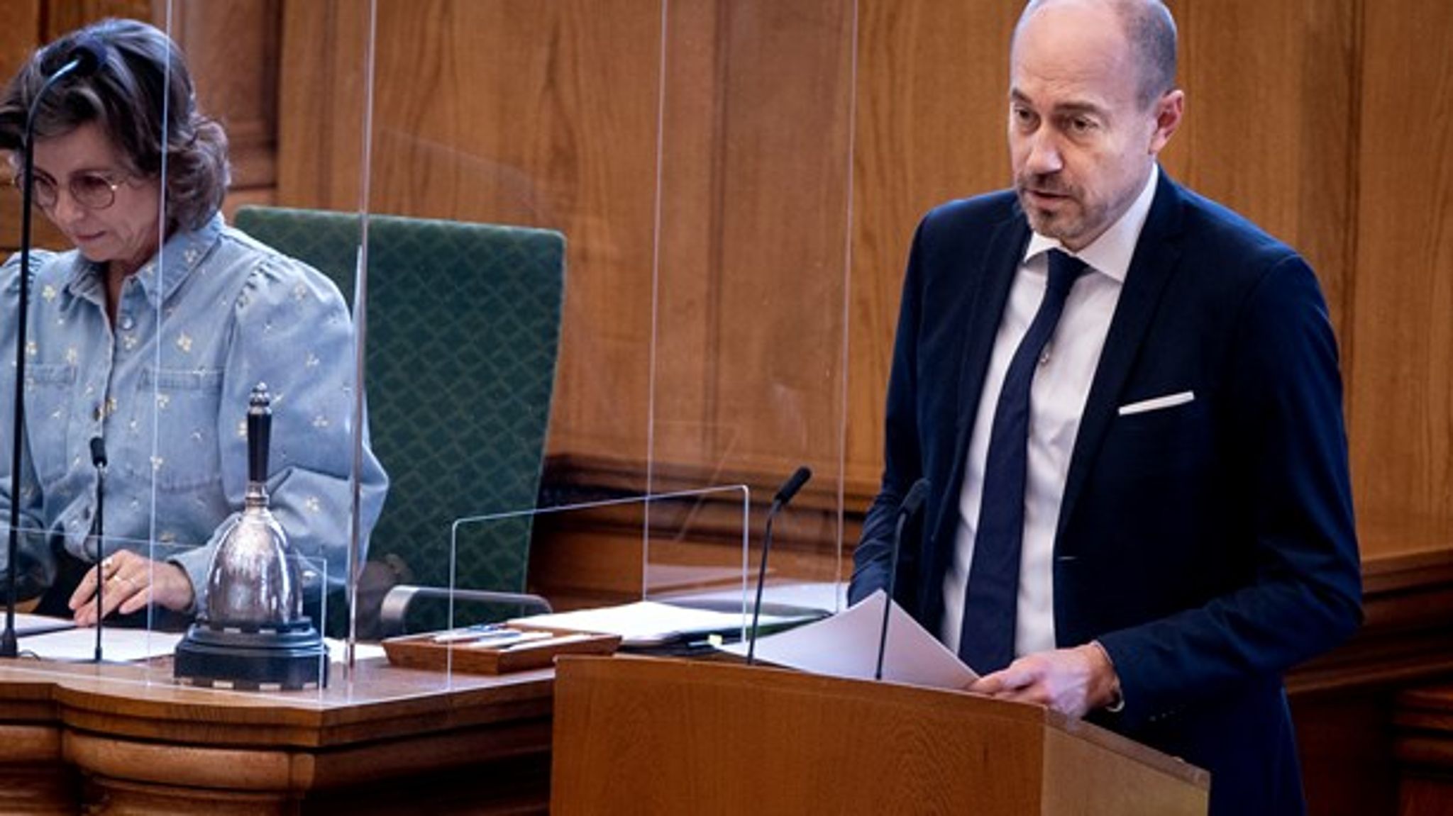 Magnus Heunicke skal i salen og fremsætte regeringens lovforslag om sundhedsklynger i denne uge. De praktiserende læger har fået en større rolle i klyngerne end i første udkast til lovforslaget.