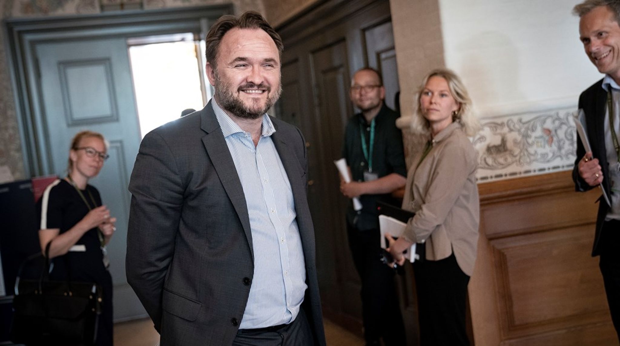 Klima-, energi- og forsyningsminister Dan Jørgensen (S) tog lørdag imod endnu et sæt anbefalinger fra klimaborgertinget. Han havde dog heller ikke denne gang selskab af mange medlemmerne af Folketingets Klima- Energi- og Forsyningsudvalg. 