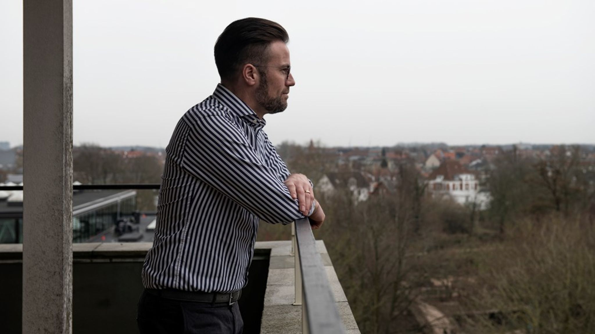 Det vil ikke være rimeligt, hvis Odense Kommune skal drosle ned for forbedringer af de lokale velfærdsbygninger for at give plads til udrulning af fjernvarme andre steder i landet. I hvert fald ikke ifølg byens borgmester Peter Rahbæk Juel (S).