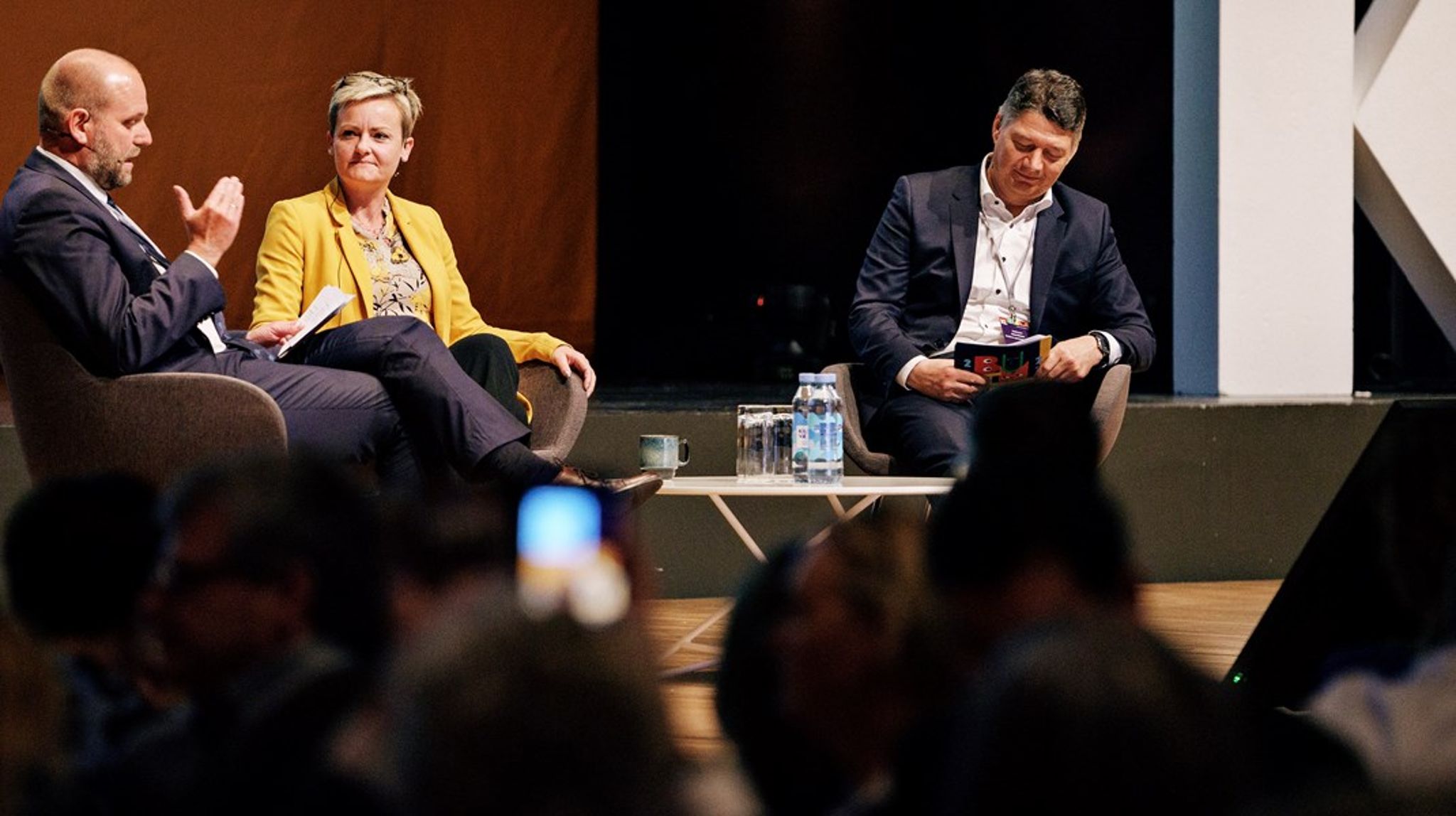 KL's formand for Børne- og Undervisningsudvalg, Thomas Gyldal Petersen (S), diskuterede bl.a. kvalitet i dagtilbud og skoler på kommunernes topmøde for børneområdet. Her var der enighed om at udbrede det roste skolesamarbejde 'Sammen om Skolen' i 98 kommunale miniature-udgaver.<br>