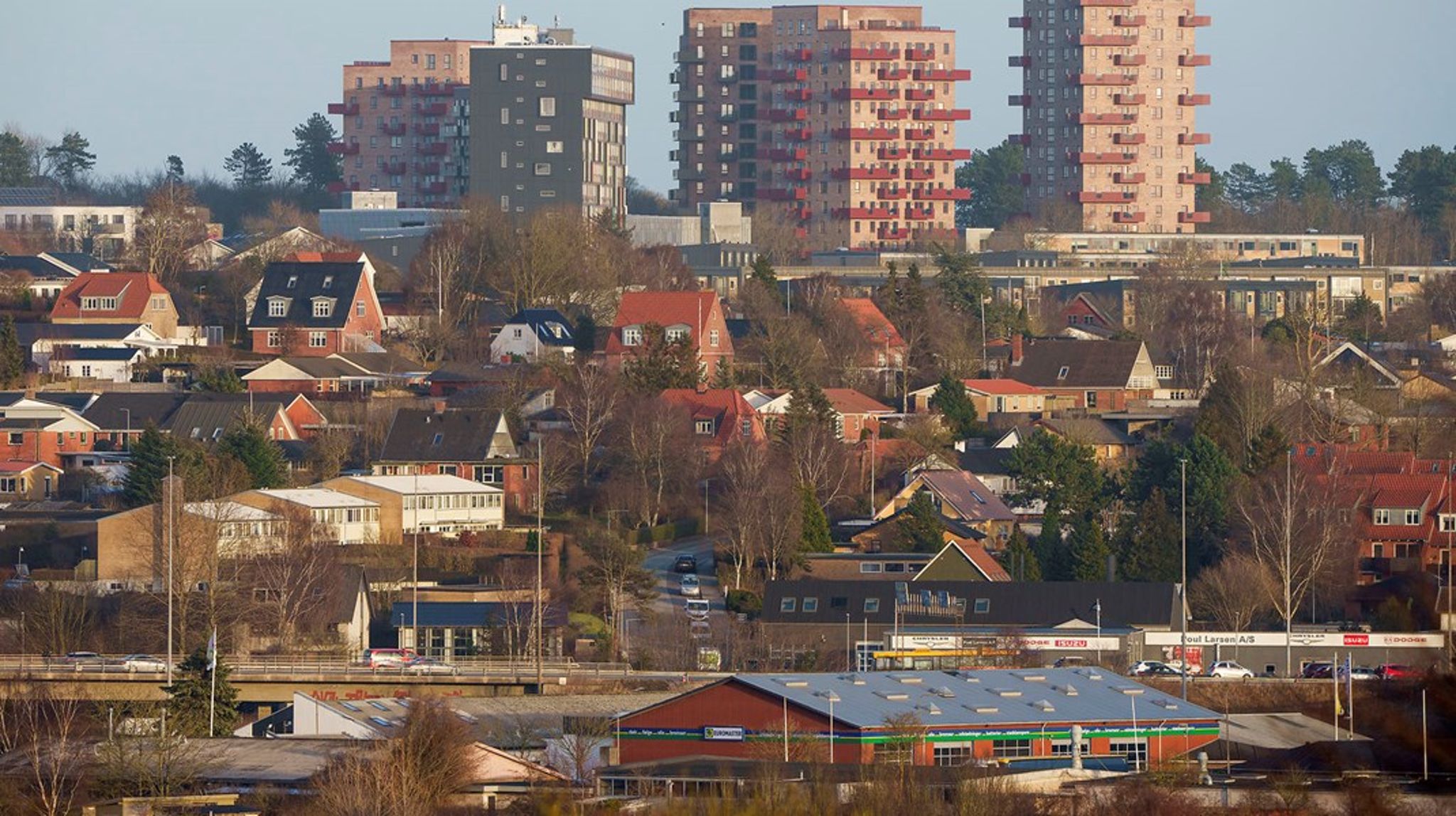 Der er behov for, at Danmark også igen går efter den grønne førertrøje, hvad angår energieffektivisering, skriver&nbsp;Christian Peter Ibsen og&nbsp;Rasmus Lindø Kaslund.