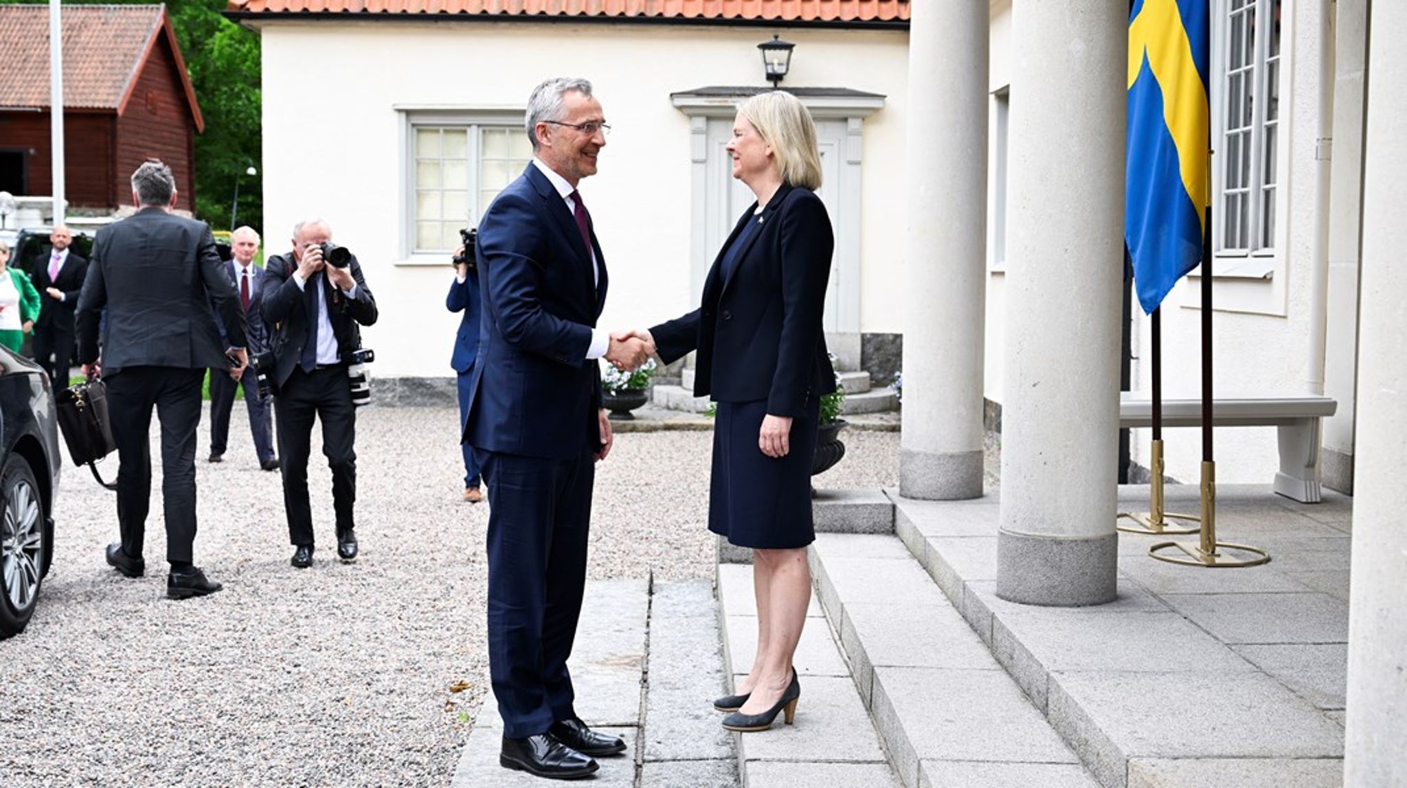Bliver Finland og Sverige en del af Nato vil det vende op og ned på nordisk sikkerheds- og forsvarssamarbejde, skriver&nbsp;Mikkel
Runge Olesen og Jakob Linnet Schmidt.