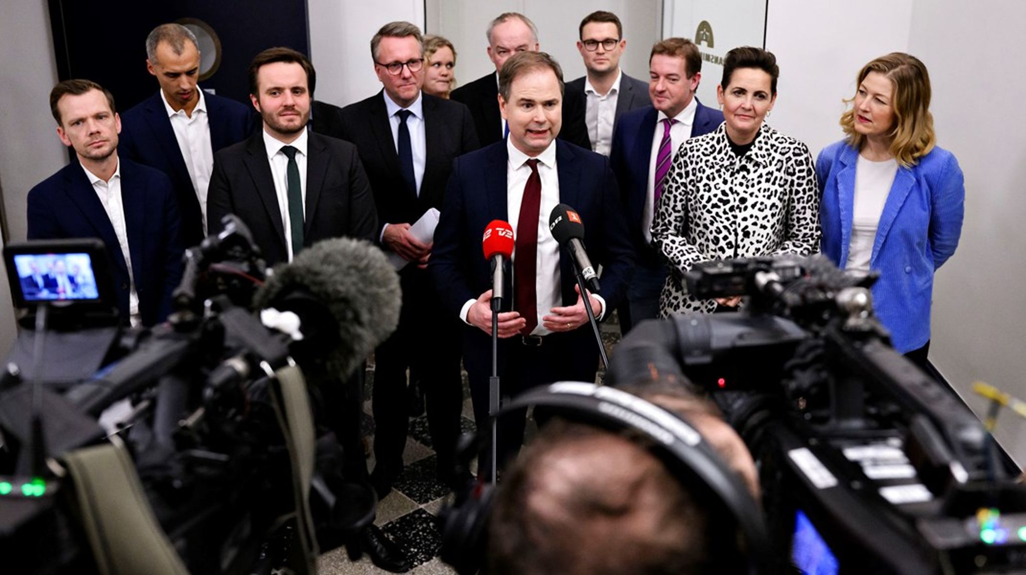 Tidligere på sommeren indgik regeringen sammen med Venstre, SF, Radikale, Konservative, Nye Borgerlige, Liberal Alliance og Kristendemokraterne en aftale om international rekruttering. 