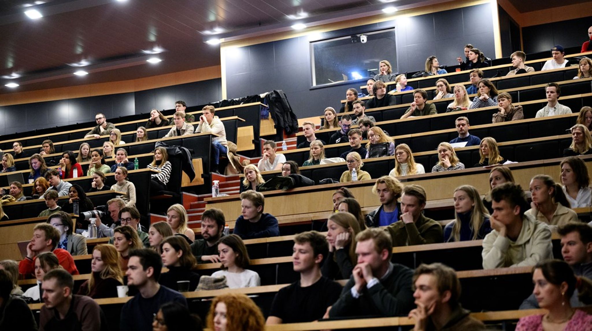 Studerende på Københavns Universitet til forelæsning<br>