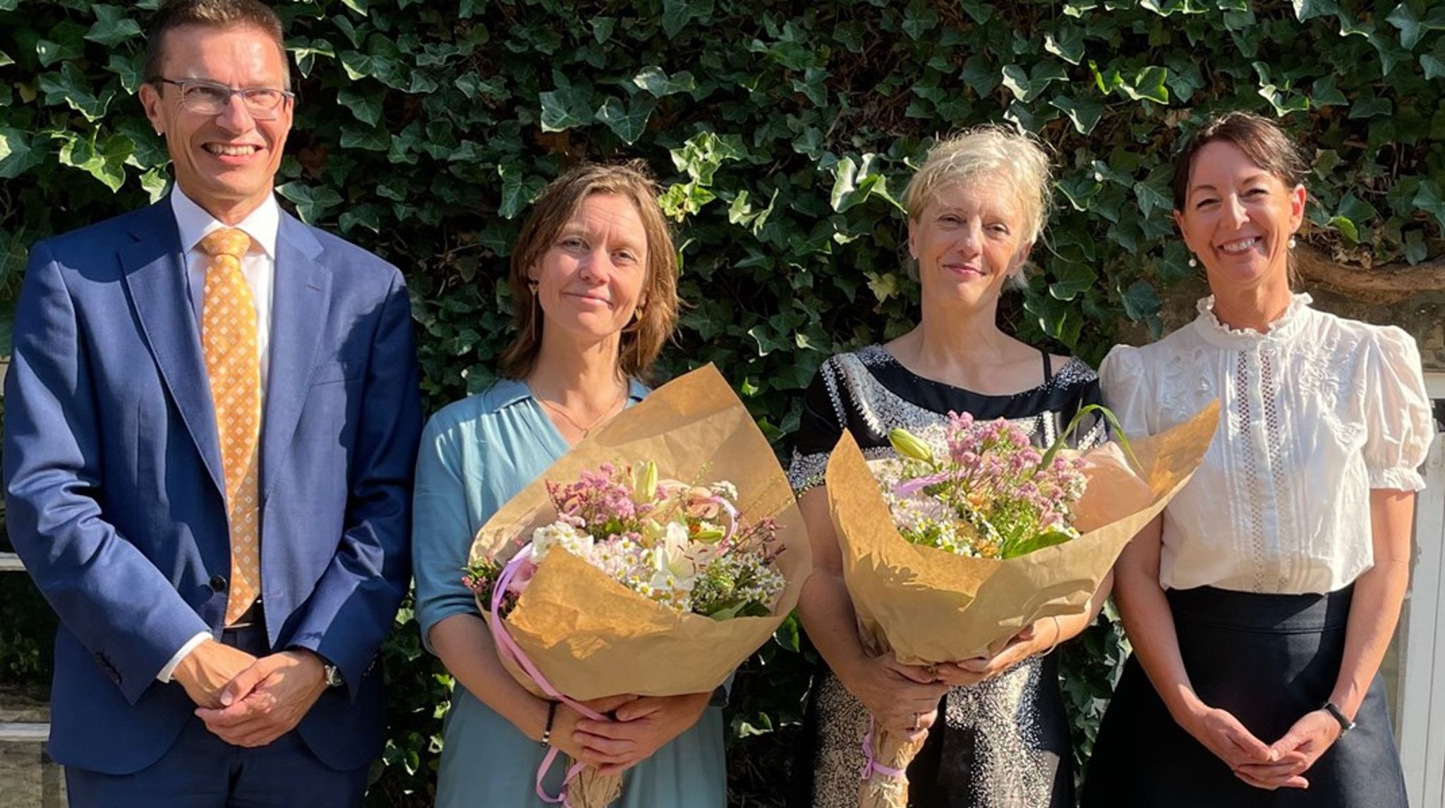 Departementchef i Kirkeministeriet&nbsp;Christian Dons Christensen med salmekunstner Janne Mark, chefdirigent Pia Boysen og forfatter Iben Krogsdal.