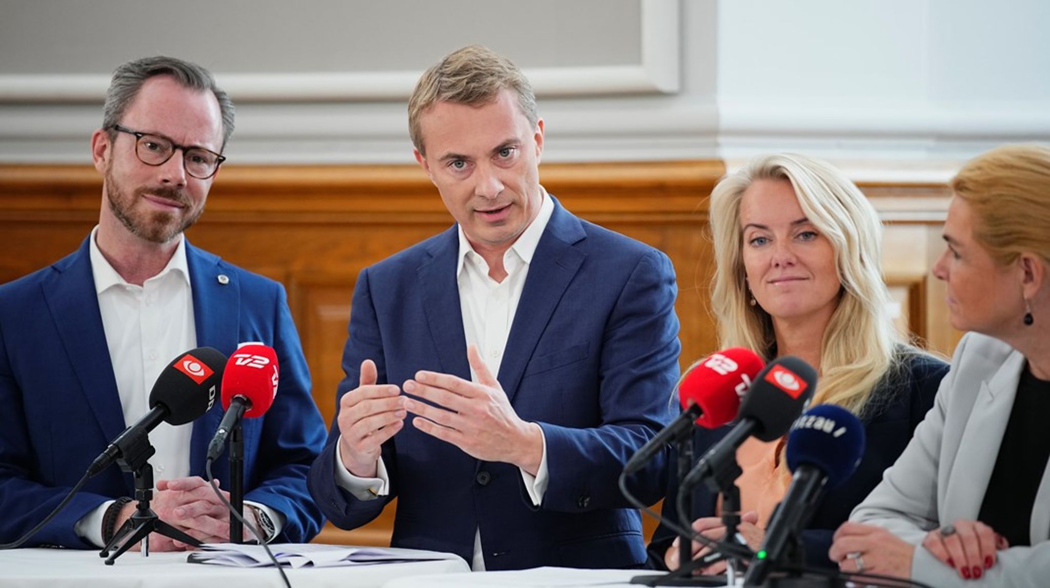 Selvfølgelig ved lovgivere, at&nbsp;loven, der har eksisteret siden 1996, gør det ulovligt at&nbsp;forskelsbehandle&nbsp;på grund af hudfarve og etnisk oprindelse på det danske arbejdsmarked, skriver Özlem Cekic.