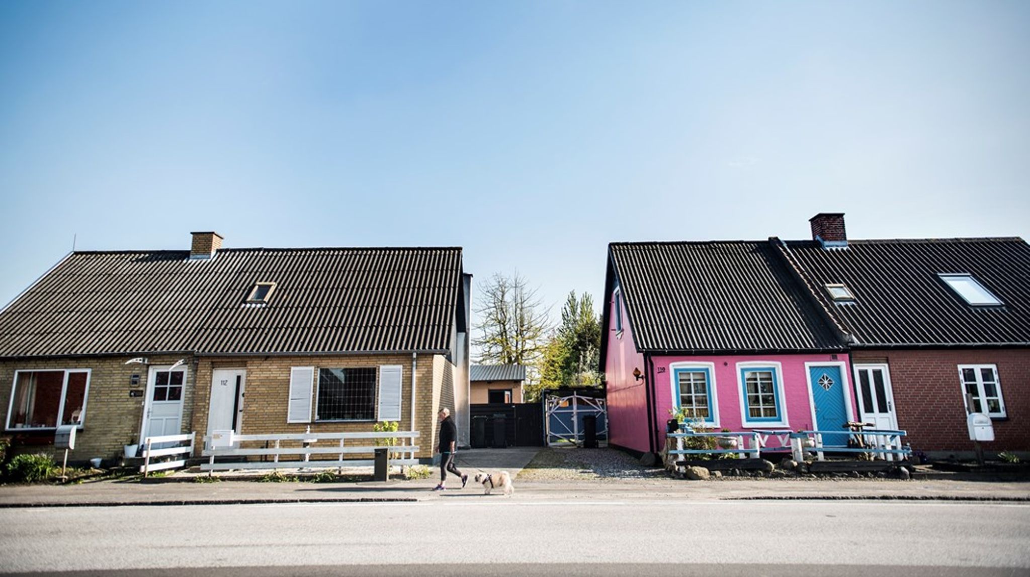 Den såkaldte ”Vinterpakke”
som et bredt flertal i Folketinget vedtog i september er desværre langt fra
tilstrækkelig til at holde hånden under landdistrikternes arbejdspladser og
landsbyernes centrale aktører som købmanden, forsamlingshuset, friskolen og det
private dagtilbud, skriver&nbsp;formanden for Landdistrikternes Fællesråd.