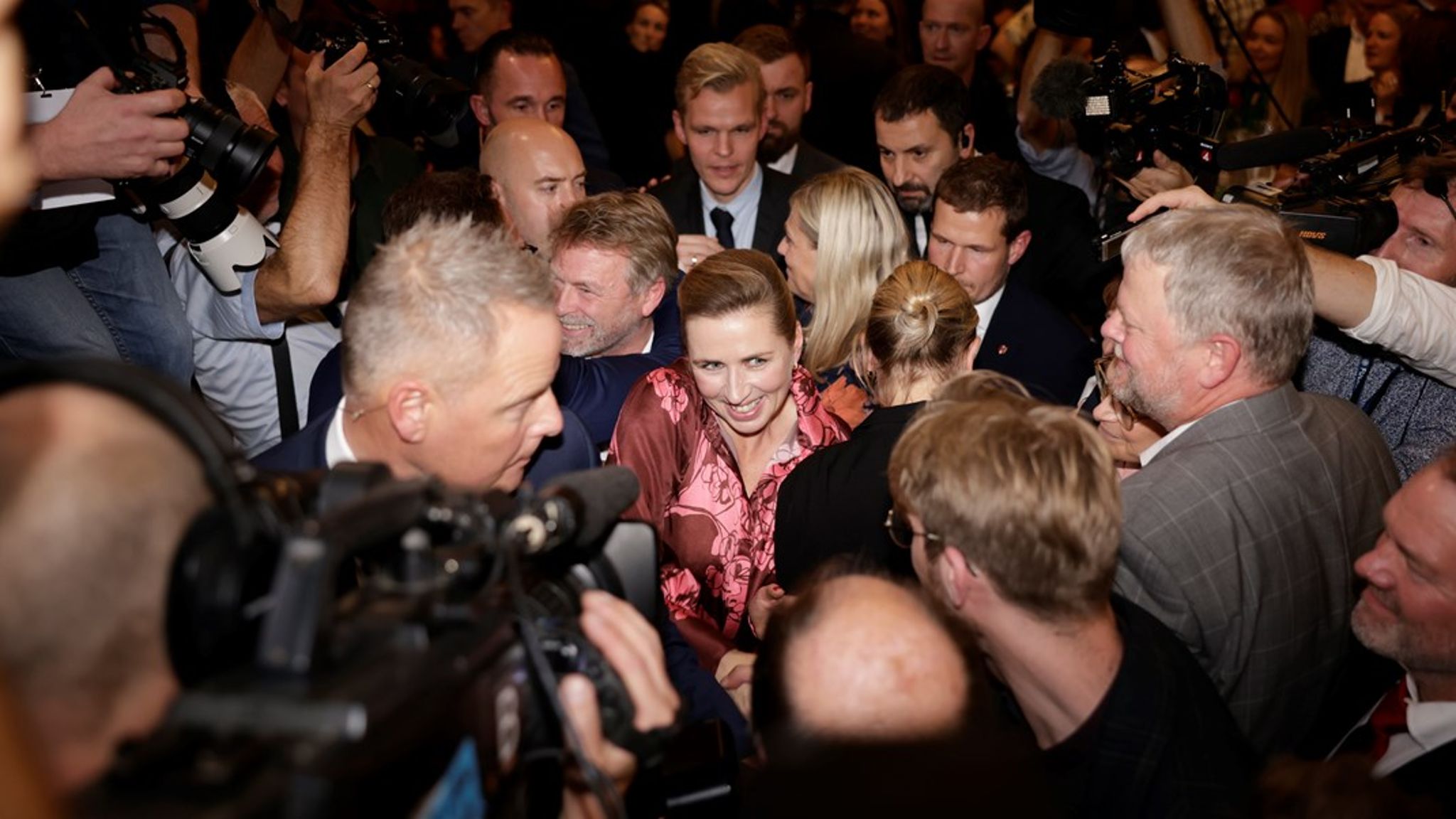 Rød blok ser efter valgaftenens stemmeoptælling ud til at få de afgørende 90 mandater.&nbsp;