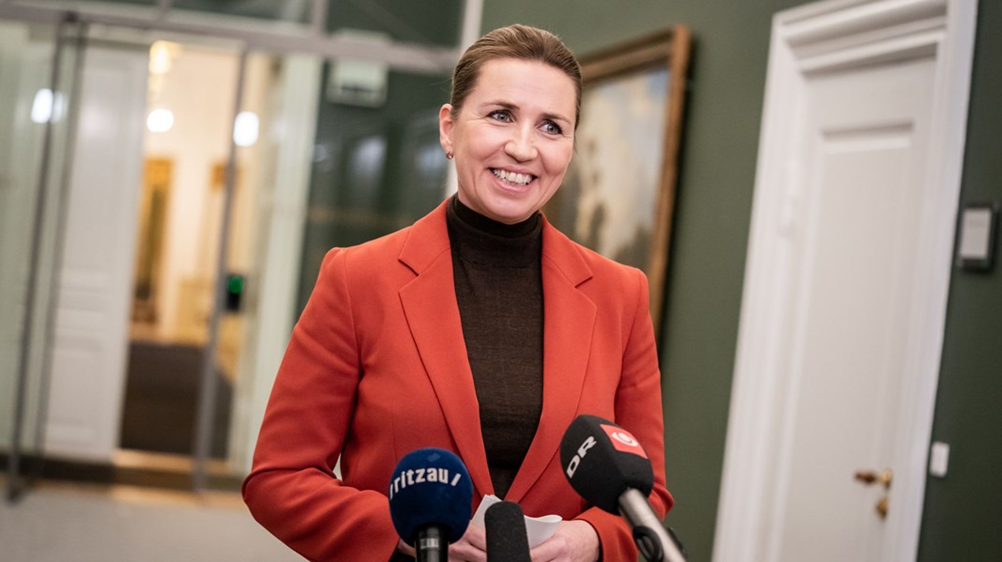 Mette Frederiksen lagde sin stil om i valgkampen.&nbsp;Væk var
den fornærmede attitude, når nogen stillede hende et ubekvemt spørgsmål, skriver Peter Loft.