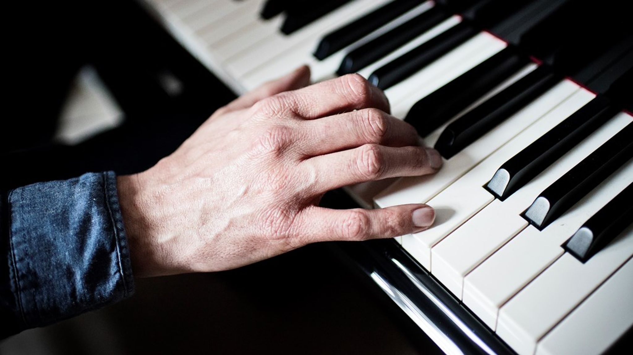 Danmark har så meget musik, der har et internationalt potentiale, som vi allerede nu ikke formår at støtte. Derfor har vi brug for et stærkt eksportagentur, og det er afgørende, at musikhandlingsplanen de kommende fire år styrkes markant for dansk musikeksport, skriver Lasse Matthiessen.