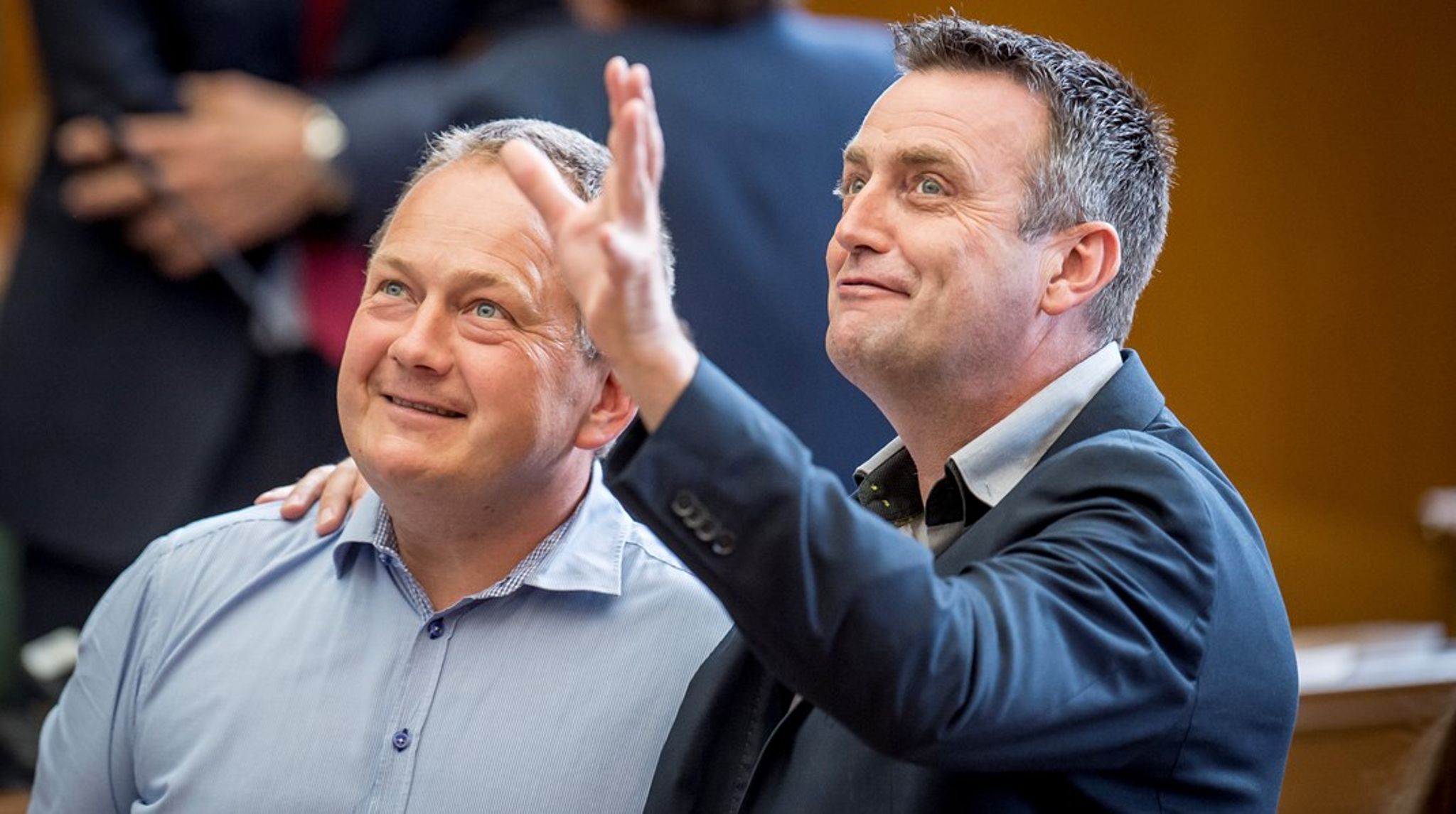 Malte Larsen (t.v.) er Socialdemokratiets nye ordfører for digitalisering og it. Her står han med Leif Lahn Jensen. ARKIV