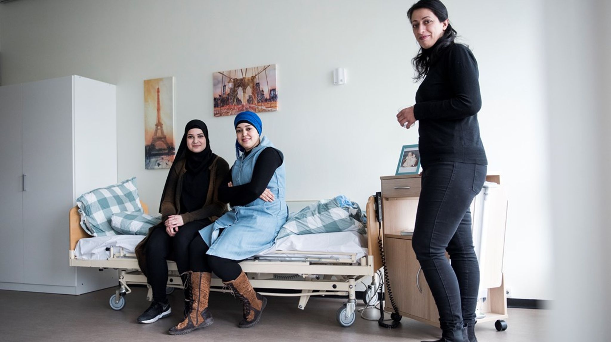 På gymnasierne er miljøet præget af ungdomskultur, mens ehvervsuddannelserne stiller høje krav til modenhed og robusthed, skriver Gunna Funder Hansen. På billedet ses SOSU-elever i praktik.