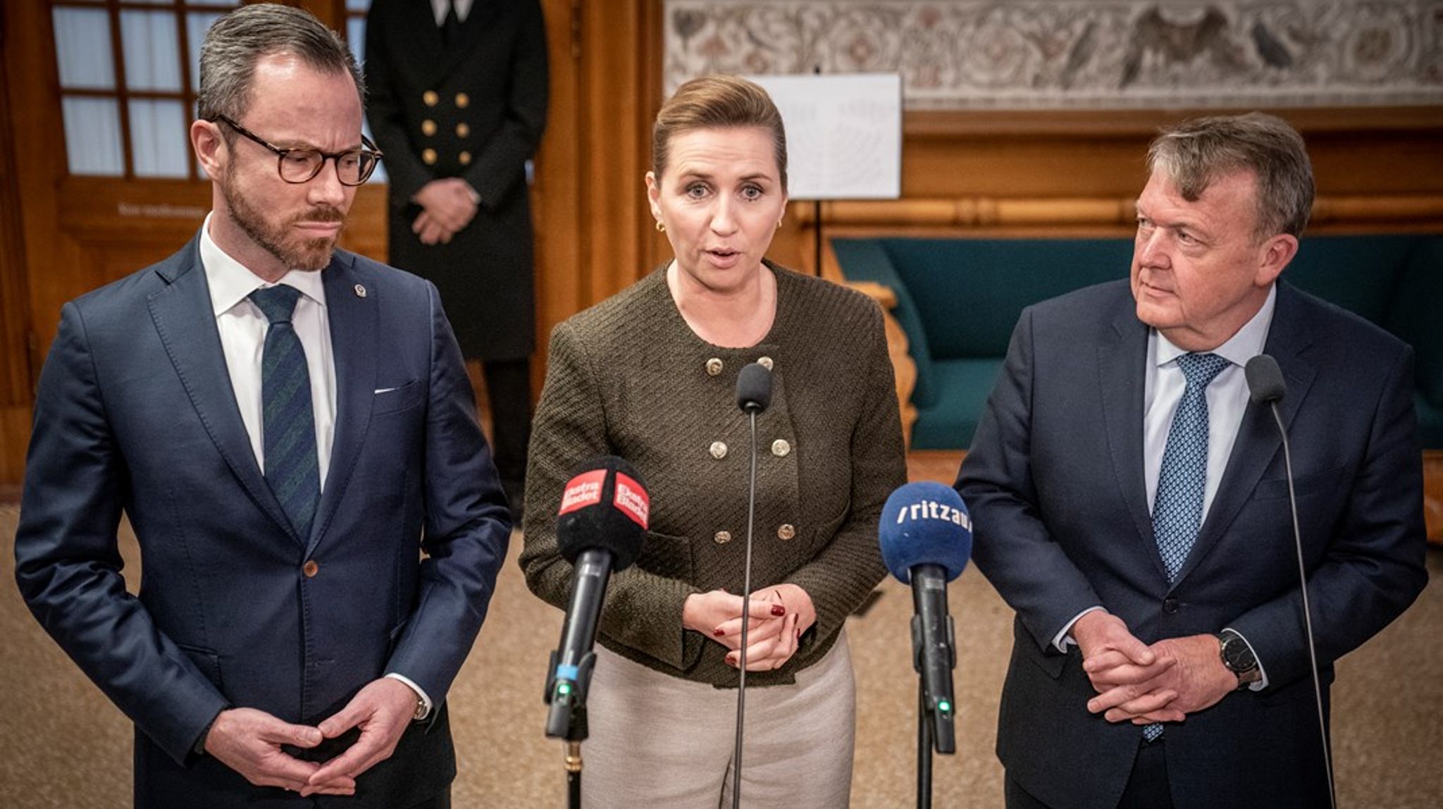 At Mette Frederiksen er født i 1977, Jakob Ellemann-Jensen i 1973 og Lars Løkke Rasmussen i 1964, antyder at der er noget Generation X over lederne af&nbsp;SVM-regeringen, skriver Davids Trads.