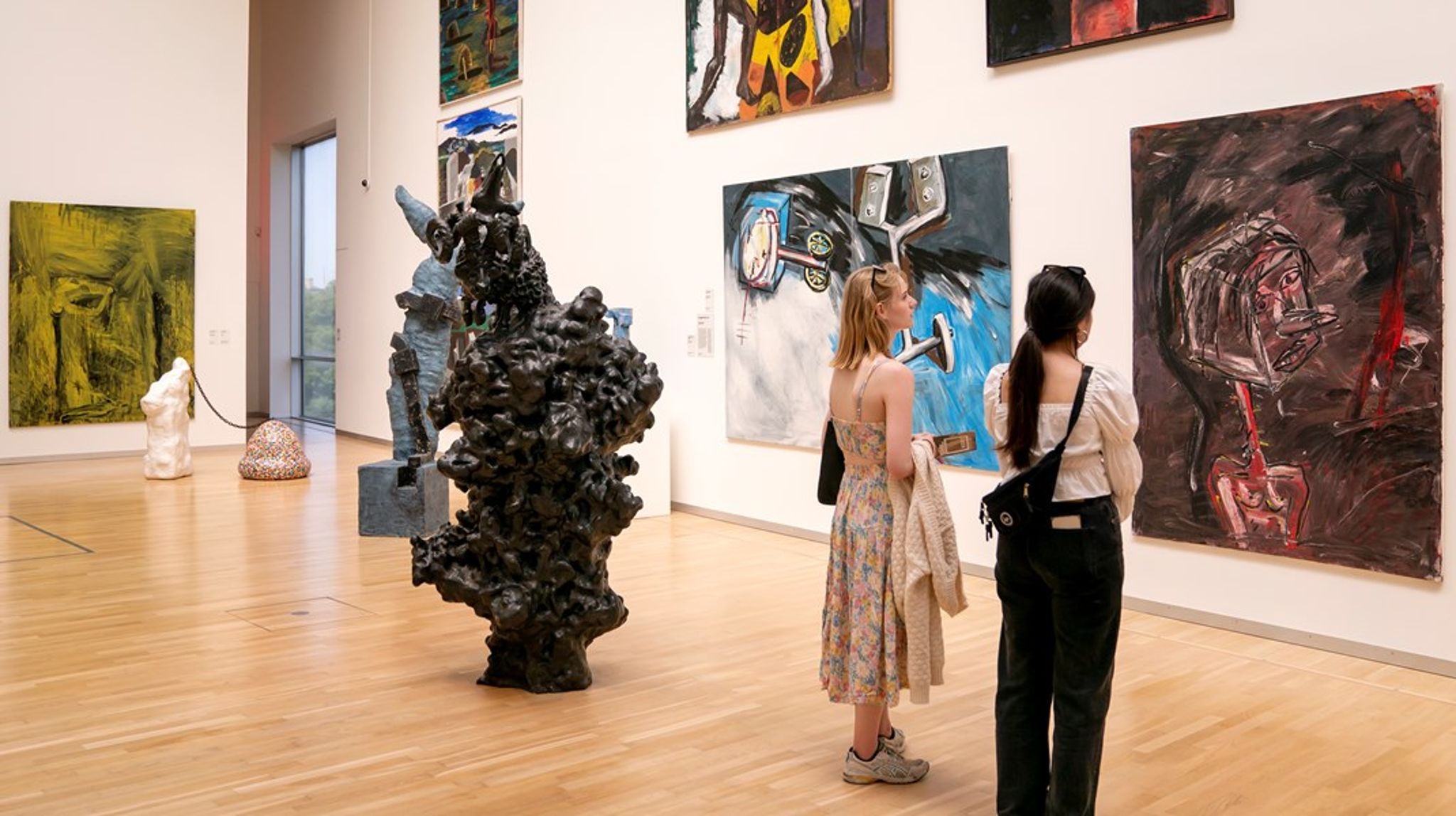 En undersøgelse viser, at kvindelige kunstnere i perioden 2015-2019 udgjorde 36 procent af museernes indkøb, 34 procent af soloudstillingerne og 34 procent af gruppeudstillingerne, skriver Lasse Marker.&nbsp;