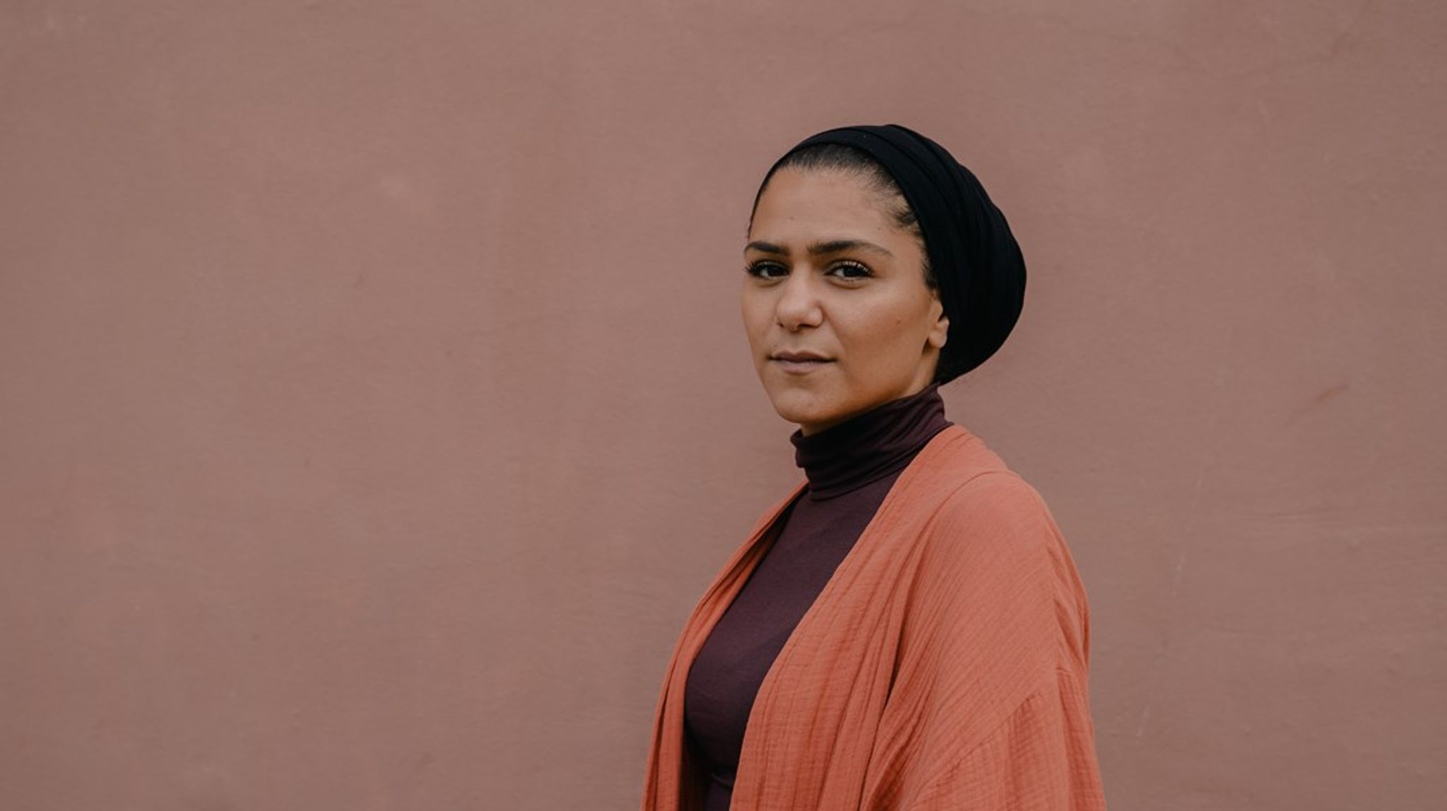 Natasha Al-Hariri er kendt for sit bidrag til den offentlige debat om flygtninge og minoriteter i Danmark.