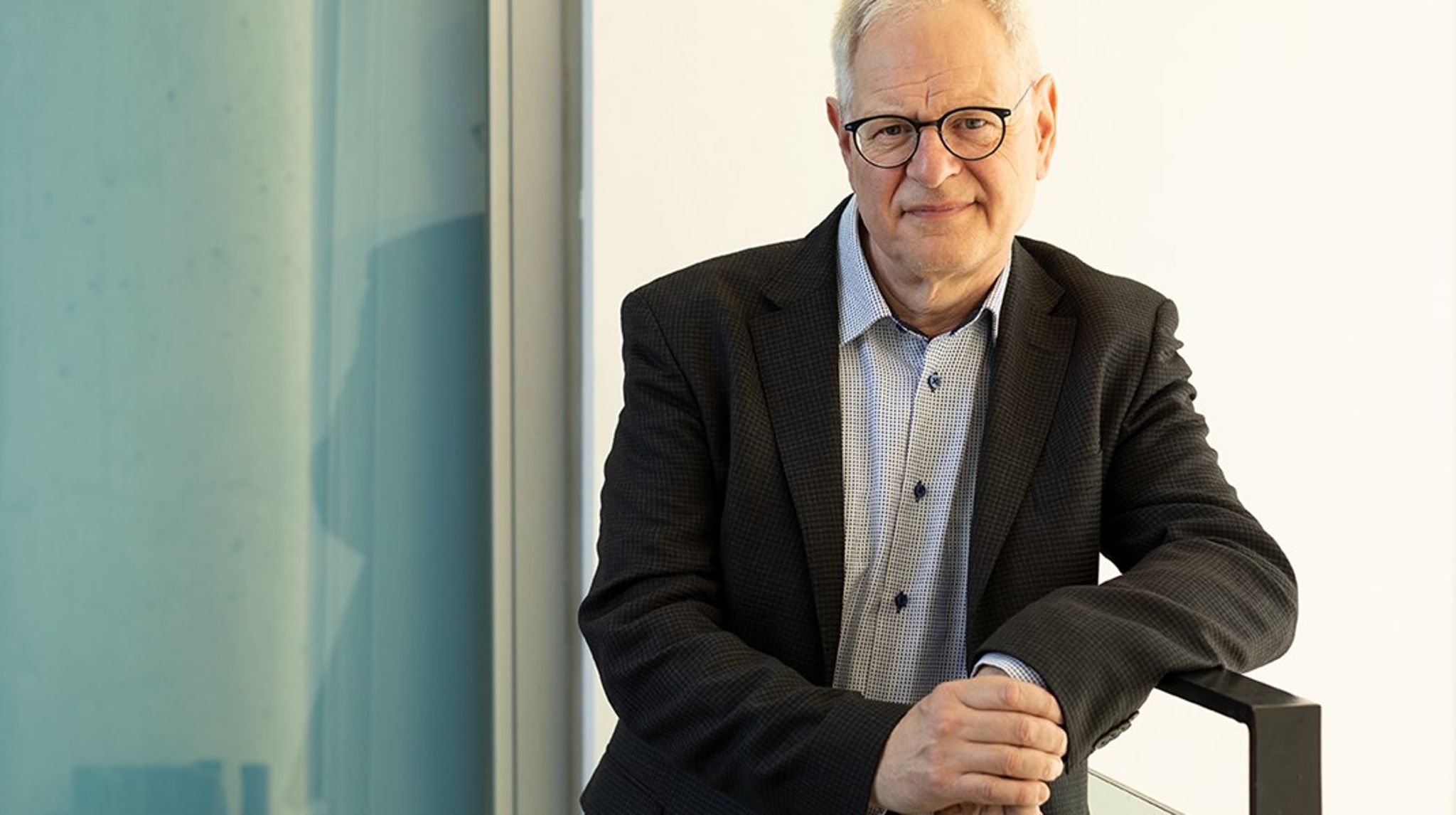 Strukturkommissionen er en historisk mulighed for at gentænke sundhedsvæsenets organisering, men det kræver, at industrien er med ved bordet, skriver Peter Huntley.<br>