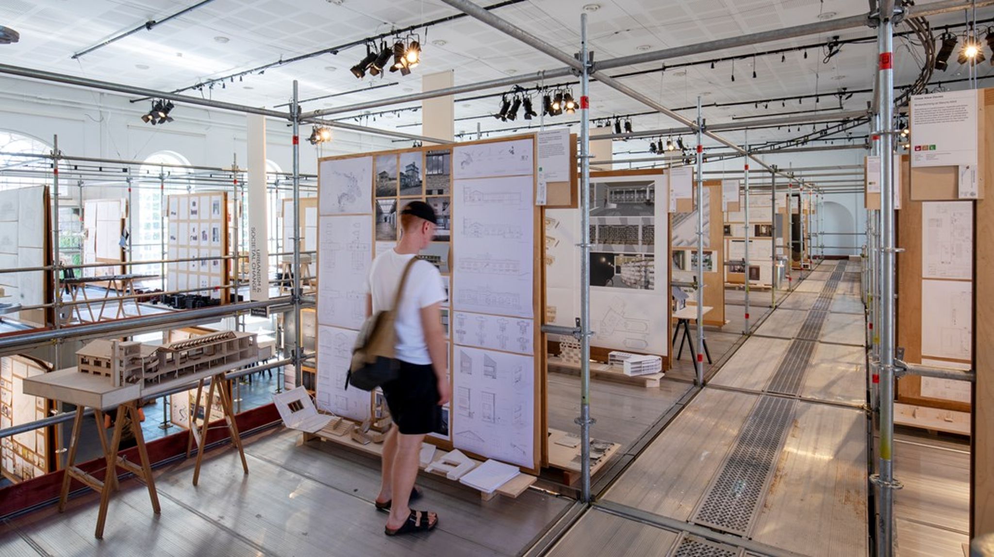 De studerende på det kunstneriske uddannelser bruger 40-50 timer om ugen på deres studier, og derfor kan studierne ikke optimeres yderligere, skriver Lene Dammand Lund, Torben Nielsen og Lene Tanggaard Poulsen.