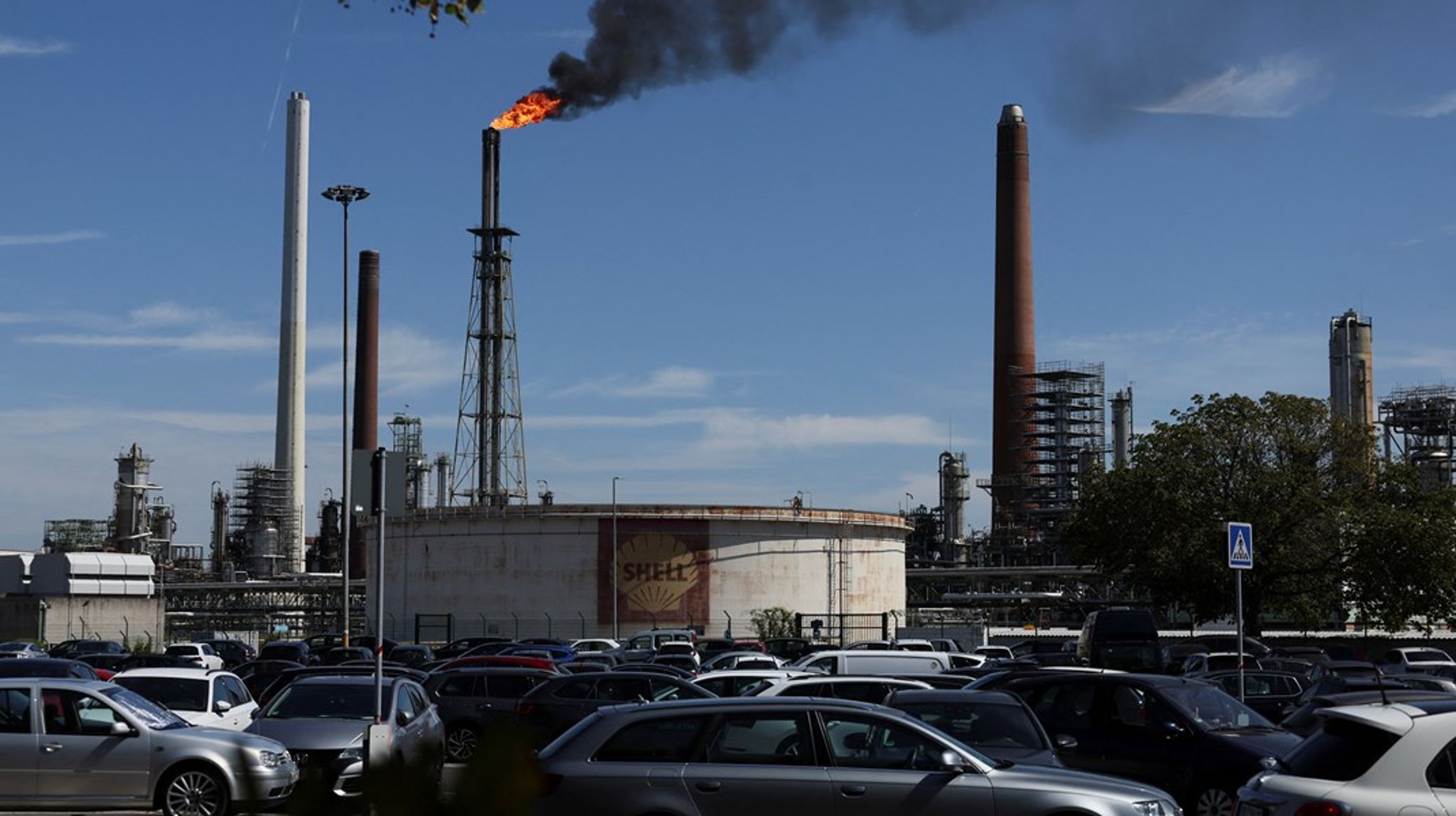 Udledningen af CO2 er ikke bare menneskeskabt, den er også skabt af nogle bestemte virksomheder og mennesker, som derfor bærer et retligt ansvar, skriver advokat Nikolaj Nielsen. <br>