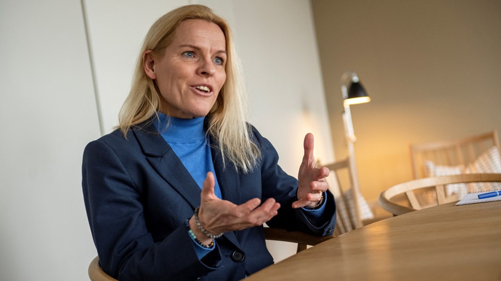 Ældreminister Mette Kierkgaard (M) har brugt en del af sin første tid som ældreminister på få nøjere indsigt i de præcise betoninger af de ting, som SVM-regeringens partiledere har skrevet ind i det fælles regeringsgrundlag på ældreområdet.<br>