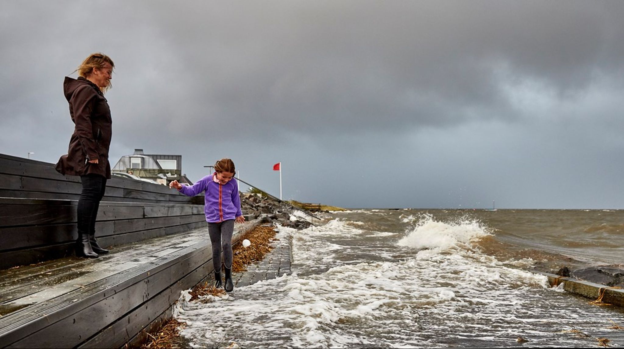 En af Realdanias mange investeringer er blandt andet et nyt område, der både skal sikre Randers midtby mod stormflod og oversvømmelse og give borgerne en grøn, rekreativ oase med adgang til vandet.<br>