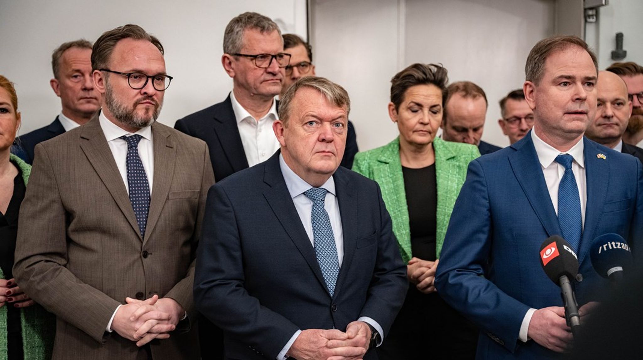 Til et doorstep om oprettelsen af Ukrainefonden bruger en journalist anledningen til at spørge ind til Stephensens sager. Helt fair og indenfor skiven at spørge ind til den allerstørste politiske personhistorie lige nu, al den stund, man må tage de muligheder, der kommer.
Men i stedet for at svare eller tale rundtom, går Løkke til angreb.