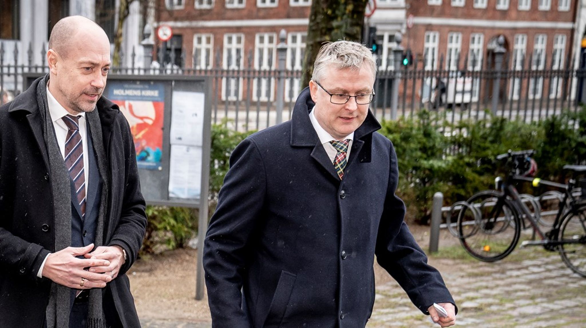 "Sidste uges samråd med miljøminister Magnus Heunicke (S) og landbrugsminister Jacob Jensen (V) viste, at der skal mere til, før man tager landbrugsaftalen fra 2021&nbsp;op til eftersyn," siger miljøredaktøren i Ajour.&nbsp;