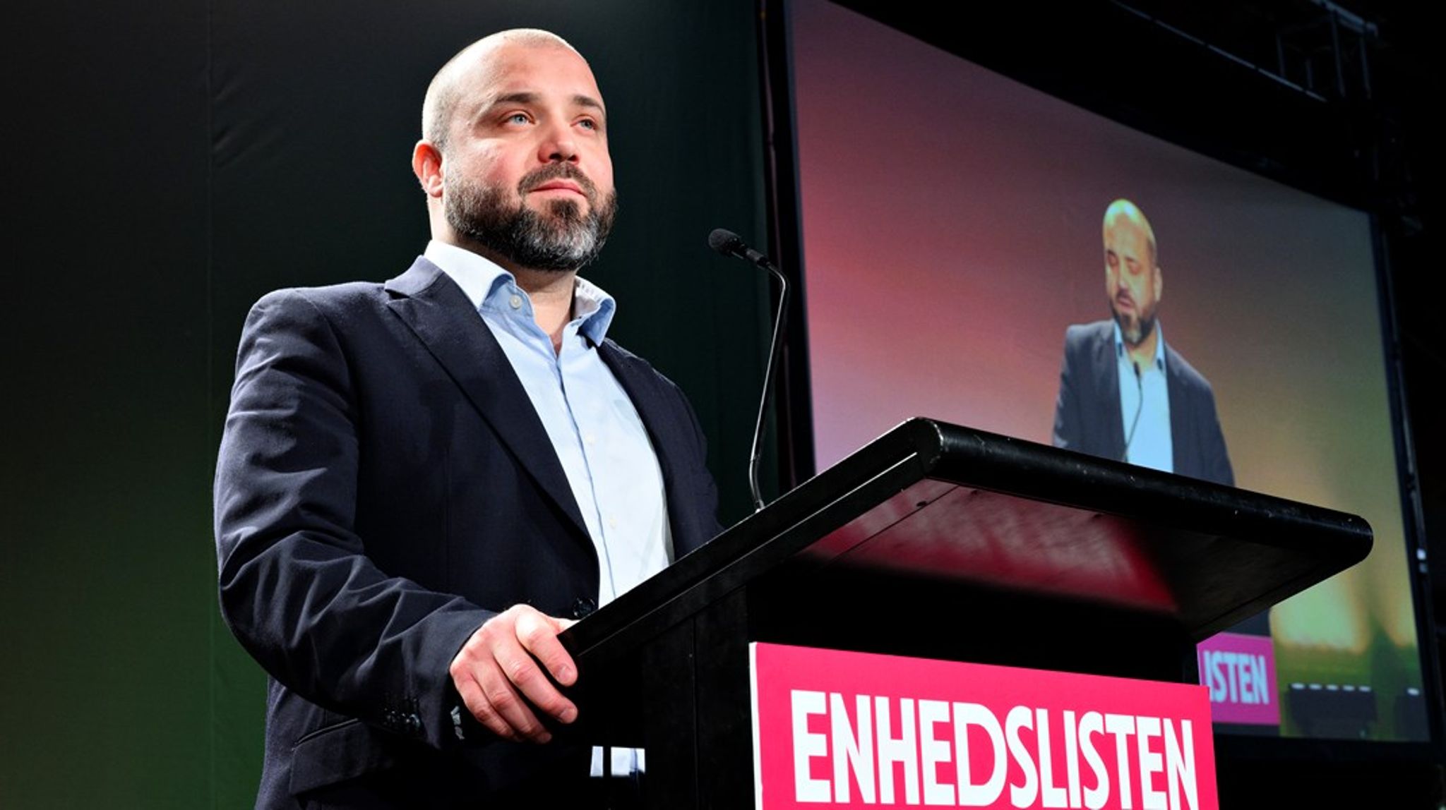 "Det er hul i hovedet at vedtage lovgivning, der tilgodeser dem, som insisterer på at bruge forældet teknologi," skriver Nikolaj Villumsen, medlem af EU-Parlamentet for Enhedslisten. 