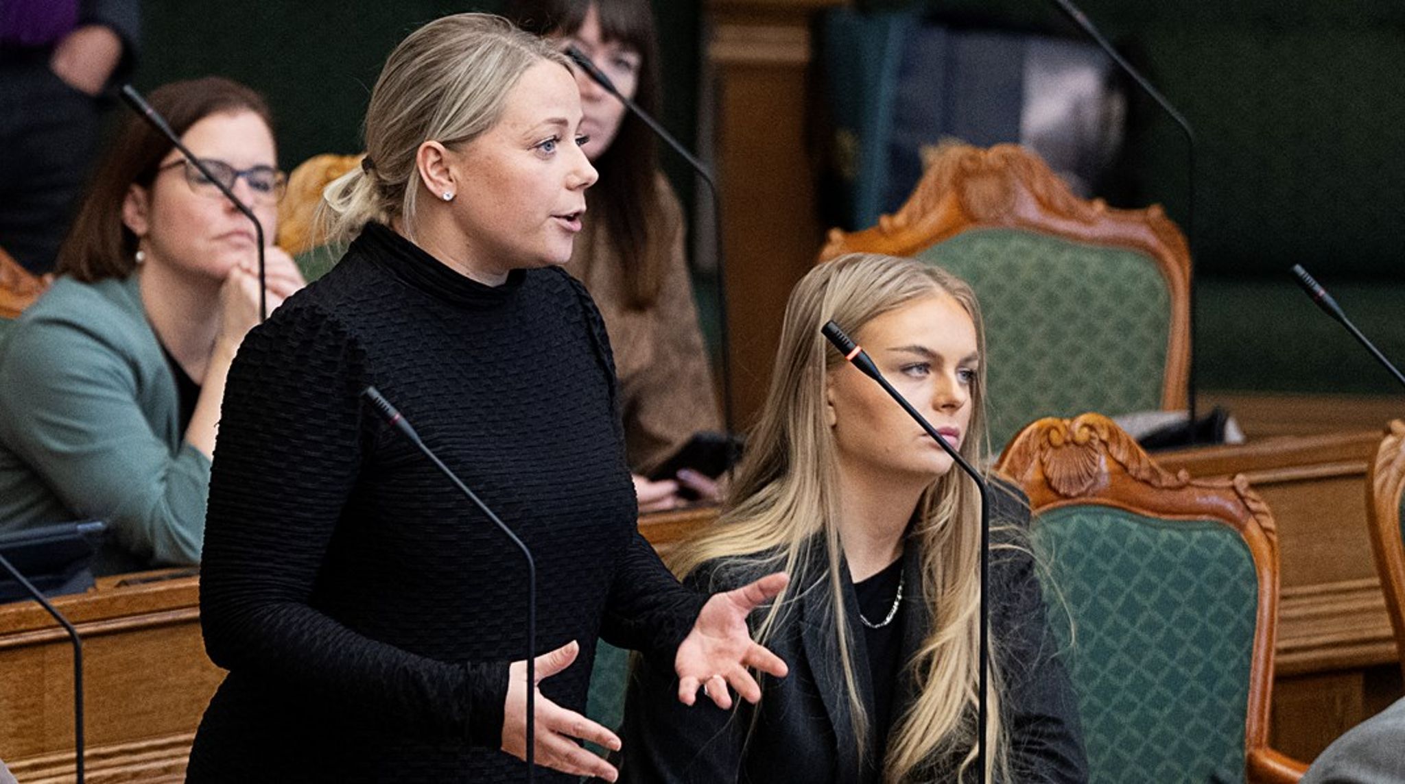 Kigger vi mod vores norske naboer, viser flere studier, at effekten af kvoter i Norge kun har haft en effekt for den enkelte kvinde, som kommer i bestyrelsen, skriver Sólbjørg Jakobsen (til venstre). 