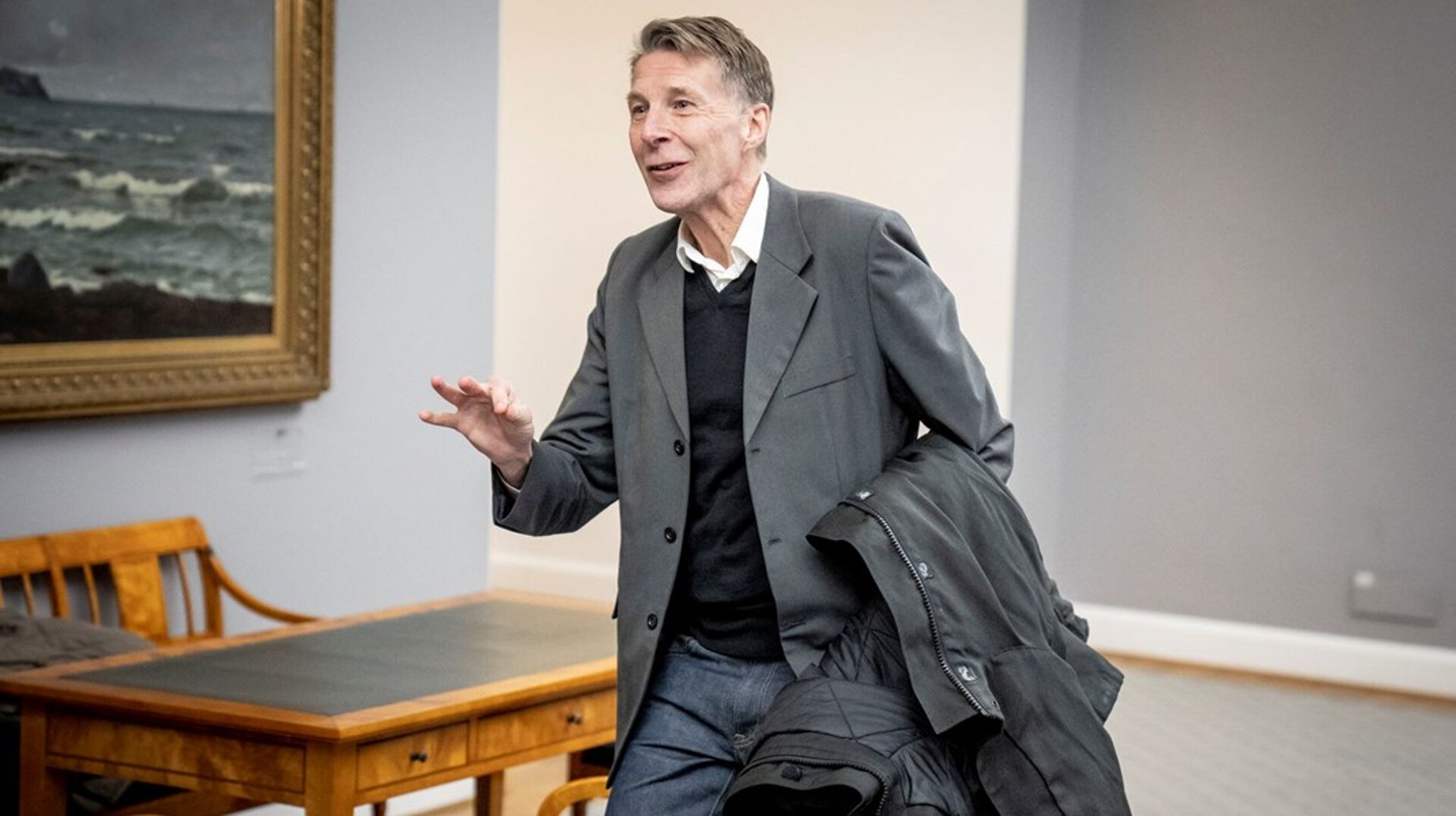 Beskederne til den 19-årige partifælle kommer i kølvandet på flere møgsager for Jon Stephensen.&nbsp;