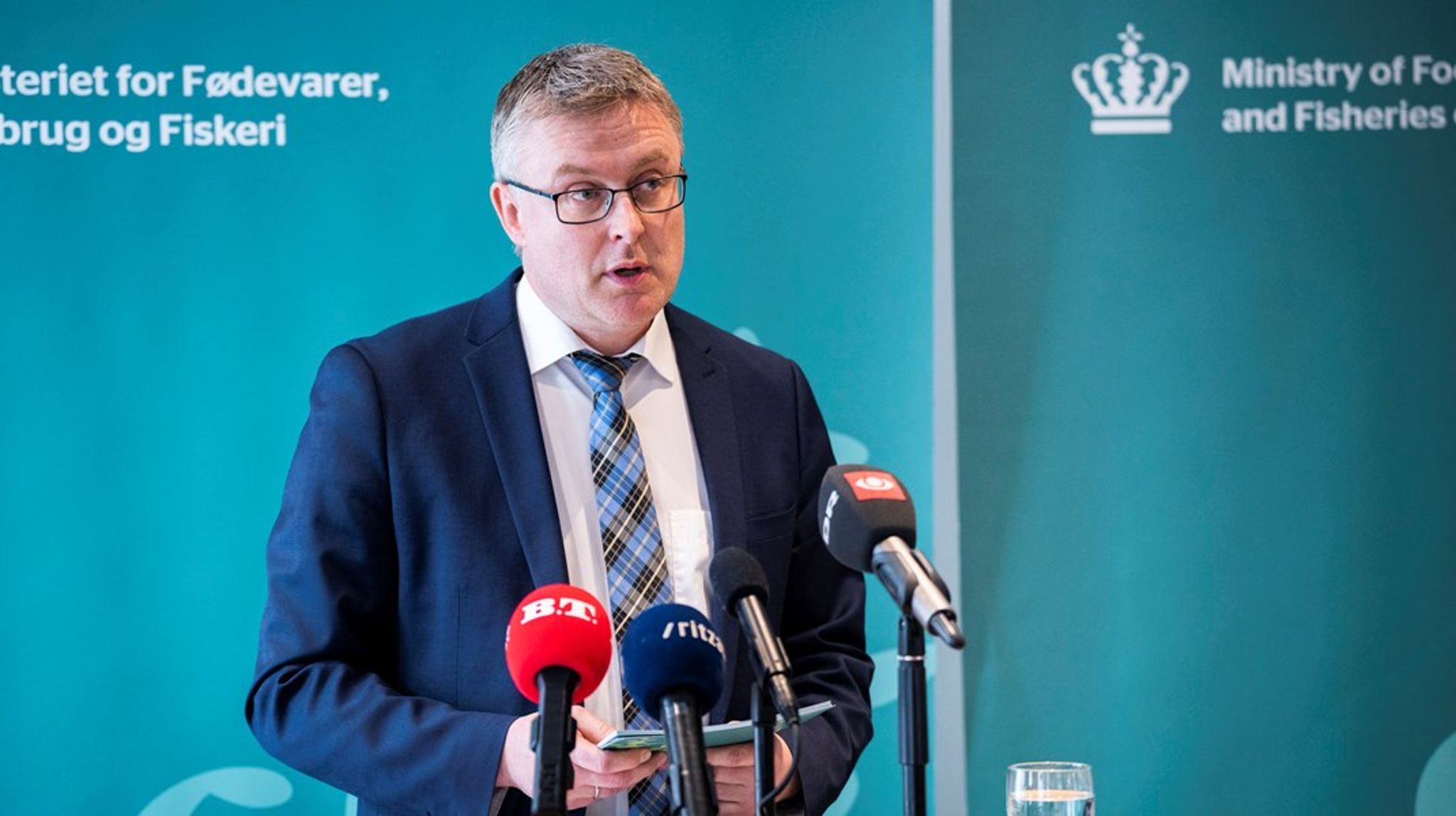 Fødevareminister Jacob Jensen (V) præsenterede fredag en ny model for hurtigere udbetalinger til minkavlere.