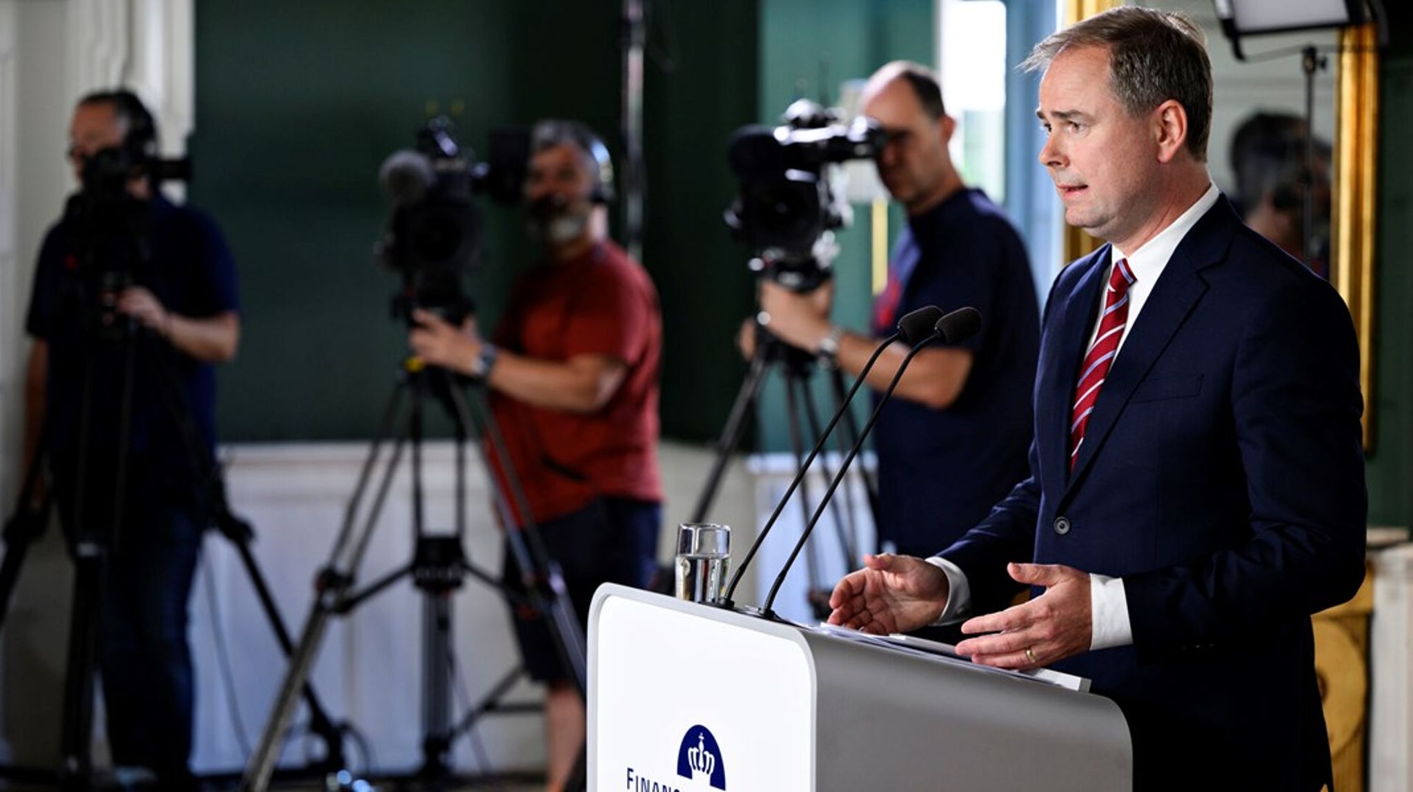 Det var ønskeligt, hvis regeringen aktivt samarbejdede om at aktualisere finansieringen af erhvervsakademiernes merkantile og teknologiske forsknings- og&nbsp;udviklingsaktiviteter, skriver&nbsp;Iris Rittenhofer.