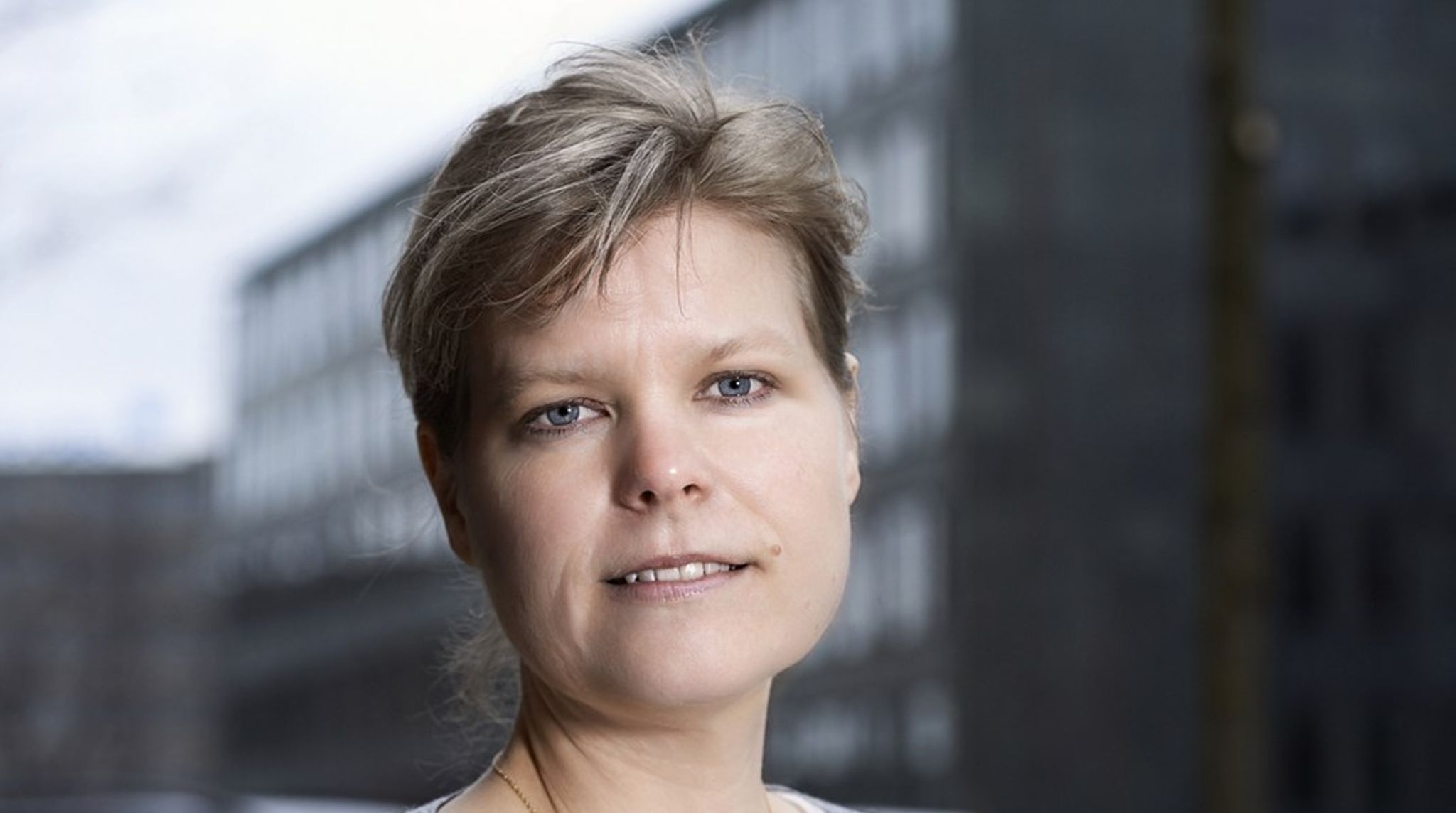 Lotte Engbæk Larsen har tidligere været næstformand i Danish Ethical Trading Initiativ og bestyrelsesmedlem i Goda. 
