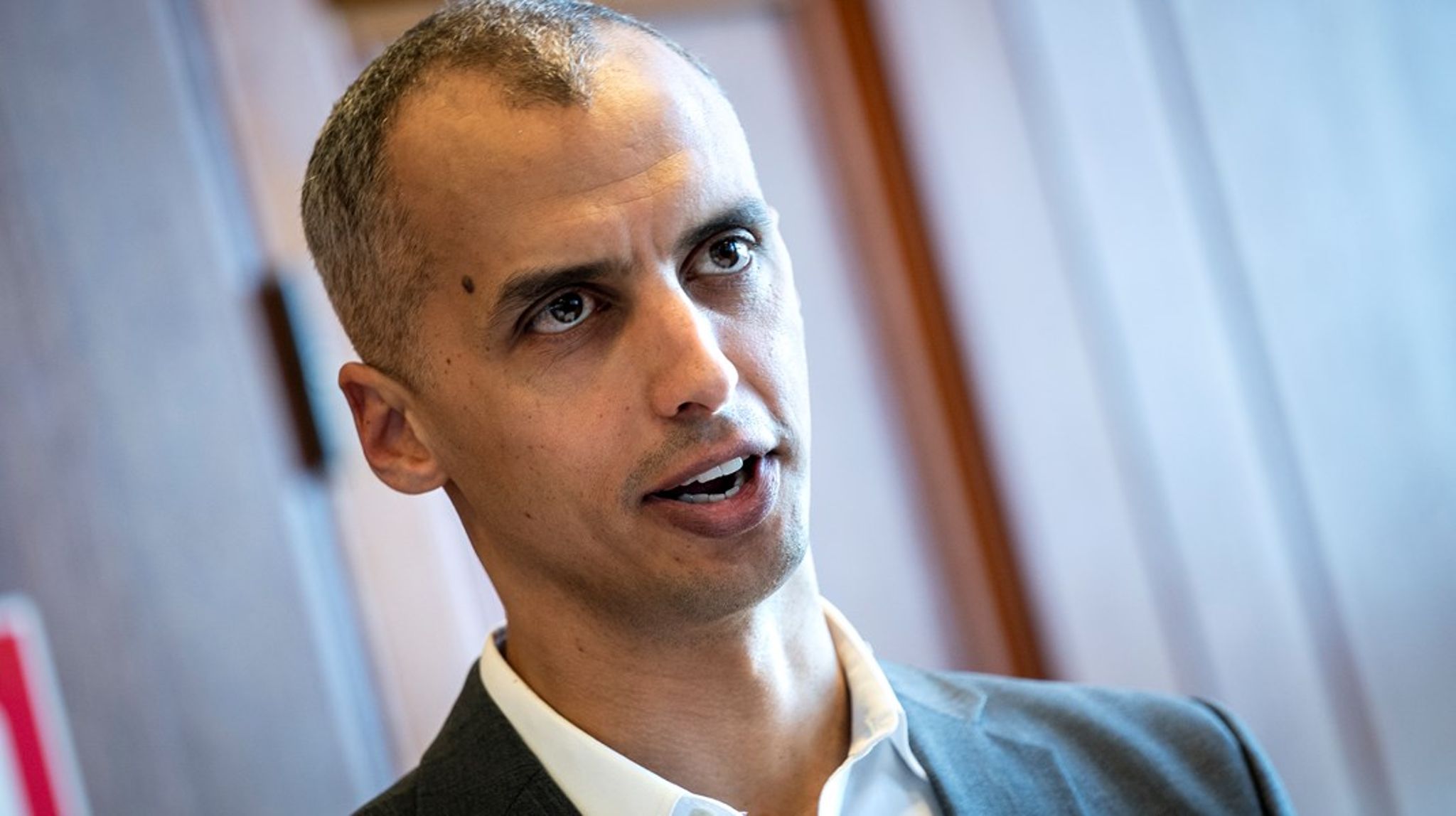 Både i Statsministeriet og hos Mattias Tesfaye man givet Reformkommissionens arbejde en varm velkomst, selvom man er irriteret over, at debatten om efterskolerne er løbet med opmærksomheden.&nbsp;