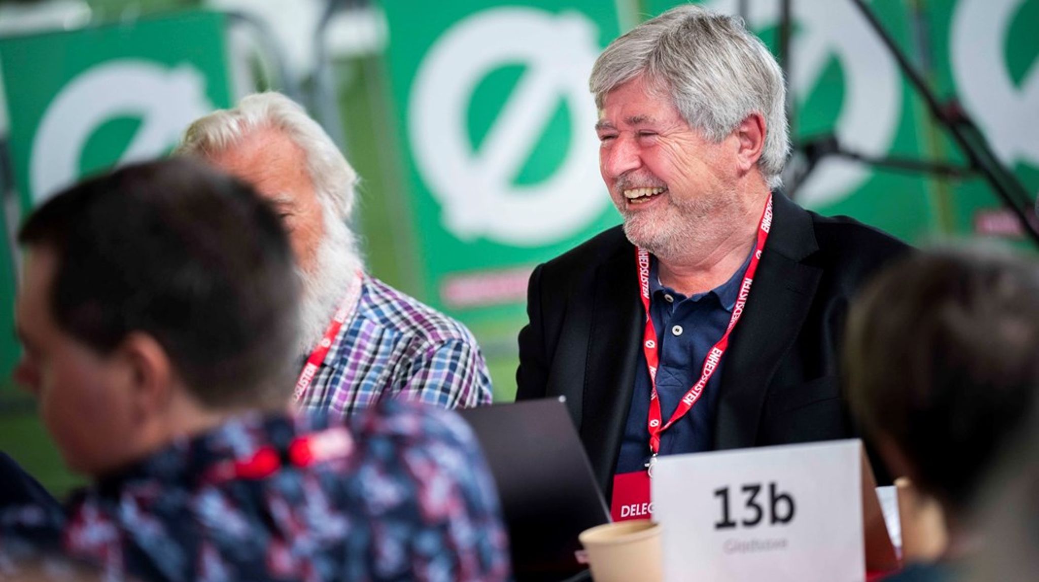 Det bør være muligt for Enhedslisten at sige i samme sætning, at samfundet skal omstilles i en grønnere retning, og at det skal finansieres af dem, der har mest, mener EL-nestor Søren Søndergaard (EL).&nbsp;<br>