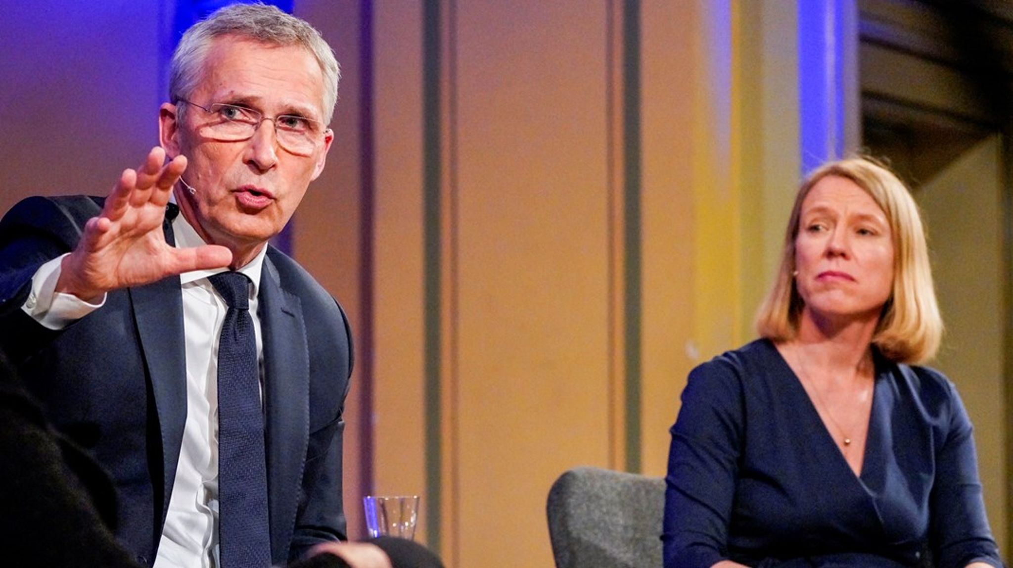 Panelsamtale med Natos generalsekretær, Jens Stoltenberg, og den norske udenrigsminister Anniken Huitfeldt i forbindelse med Natos udenrigsministermøde i Oslo.&nbsp;<br><br>