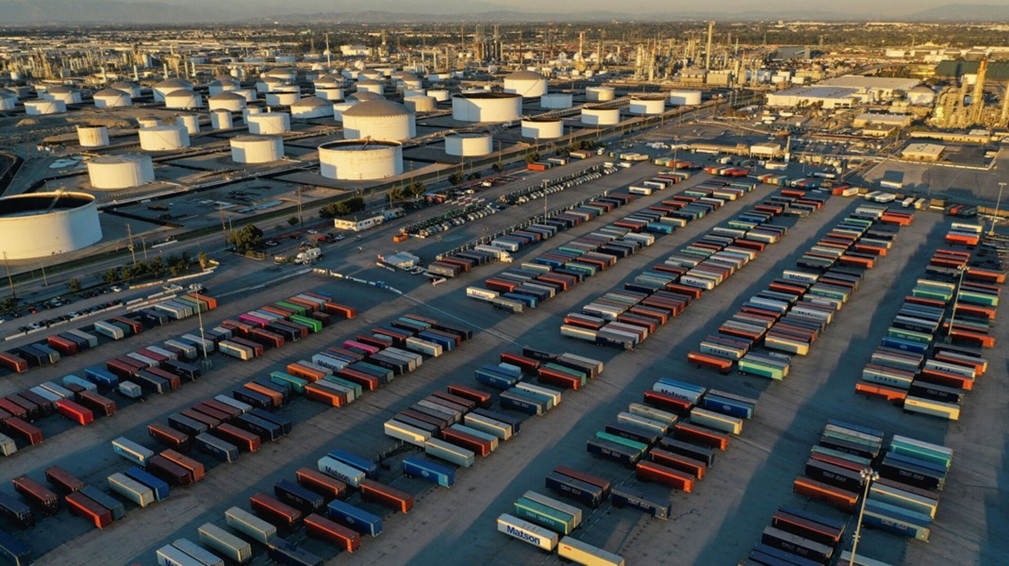 <div><div><div><div>Klimakonferencen MEPC80 i London er en længe ventet begivenhed, for efter syvs år flodslæberi er det sidste chance, hvis den globale shipping-industri skal gøre sig nogen forhåbninger om at efterleve Paris-aftalens krav, skriver Søren Meyer.</div></div></div></div>